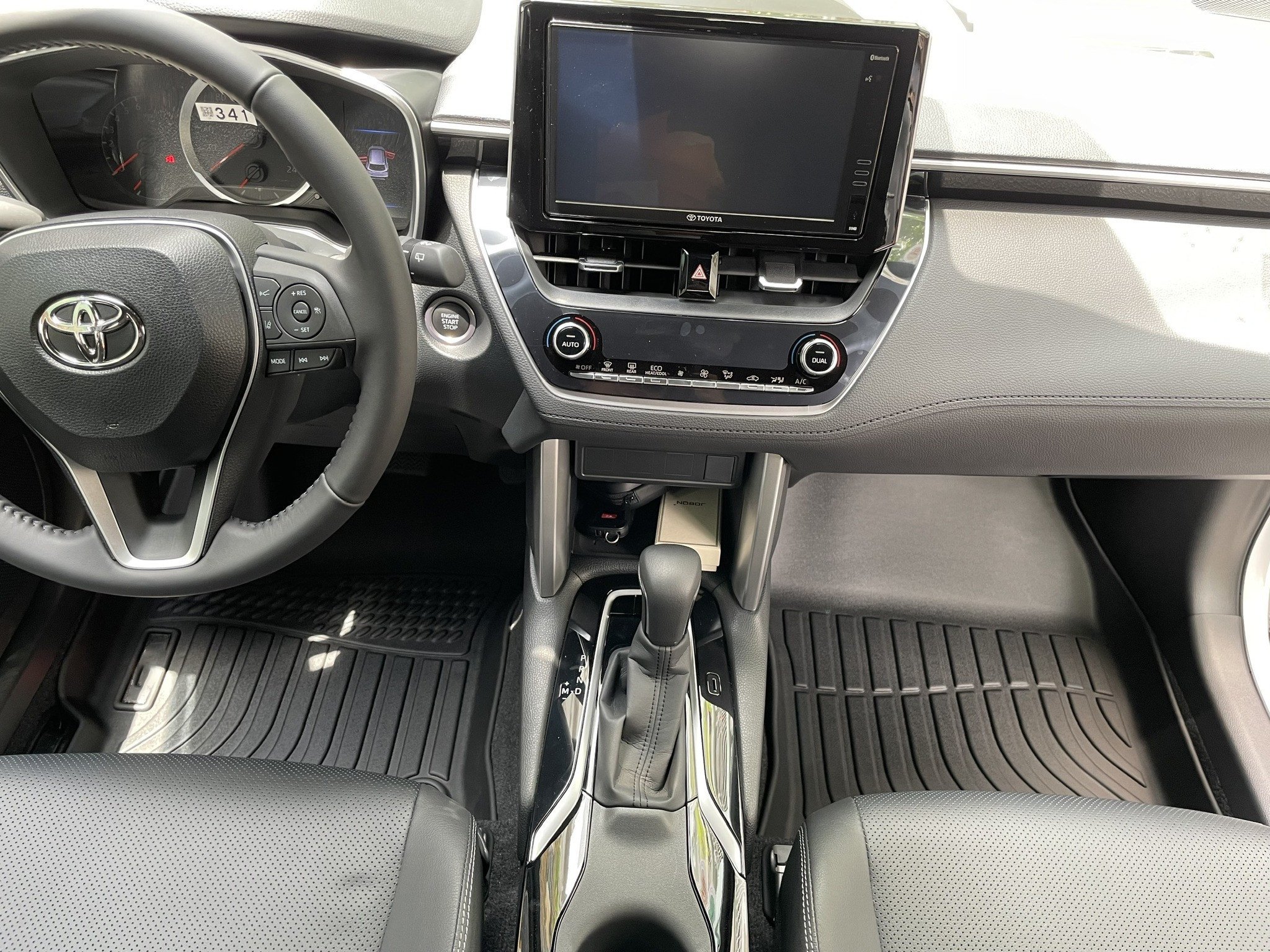 Thảm lót sàn ô tô Toyota Cross 2020 Macsim - Tpe chuẩn phom, Sử dụng lâu dài (Mã 01)