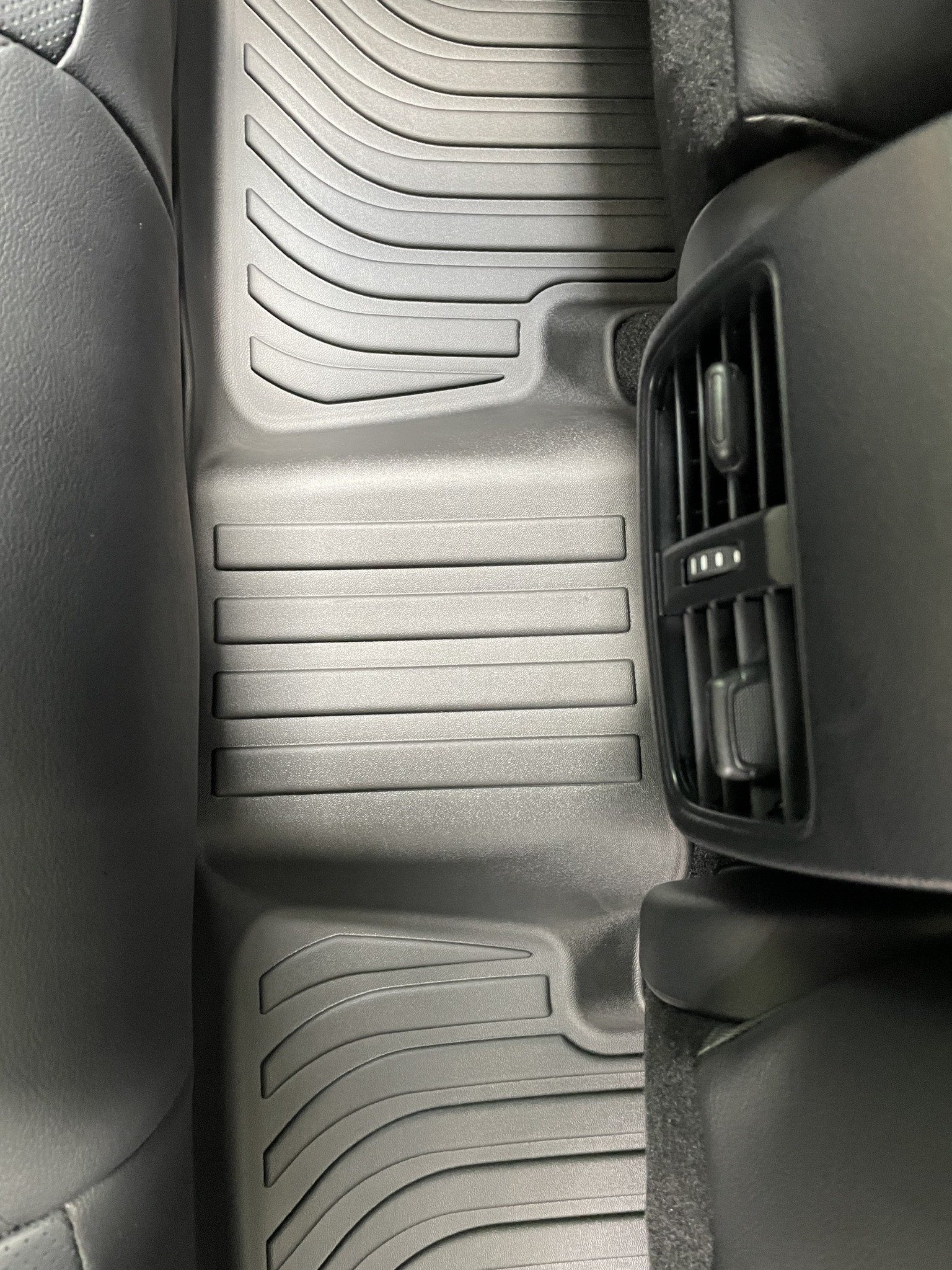 Thảm lót sàn ô tô Toyota Cross 2020 Macsim - Tpe chuẩn phom, Sử dụng lâu dài (Mã 01)