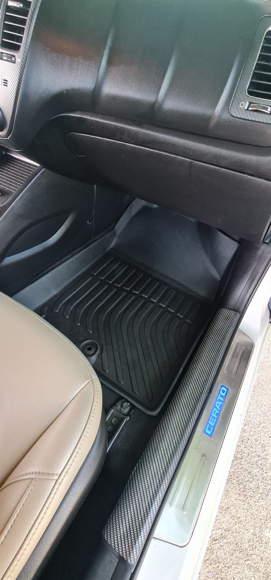 Thảm lót sàn ô tô KIA K3 CERATO (2013 - 2018)  Macsim - Tpe chuẩn phom, Dễ Vệ Sinh (Mã 01)