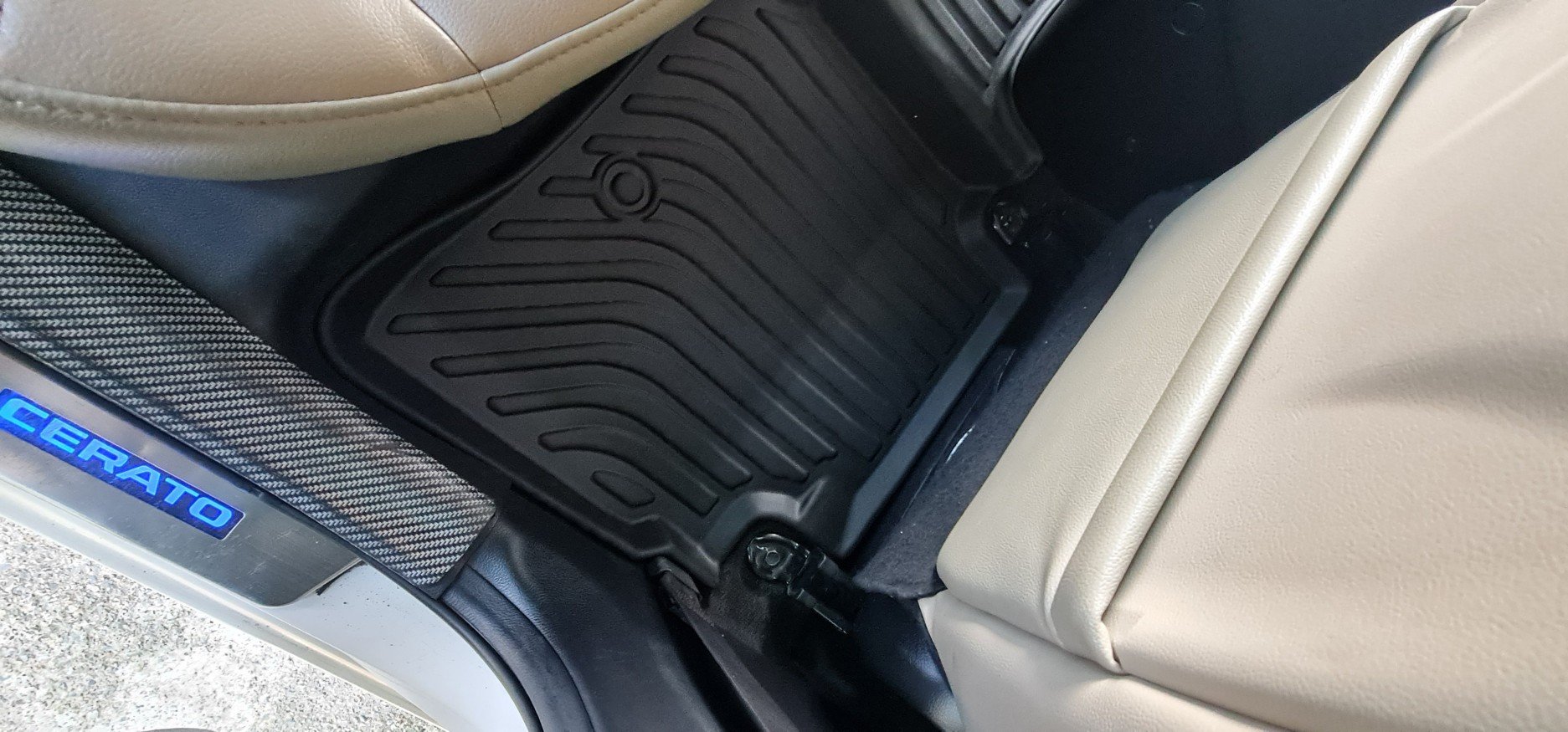 Thảm lót sàn ô tô KIA K3 CERATO (2013 - 2018)  Macsim - Tpe chuẩn phom, Dễ Vệ Sinh (Mã 01)