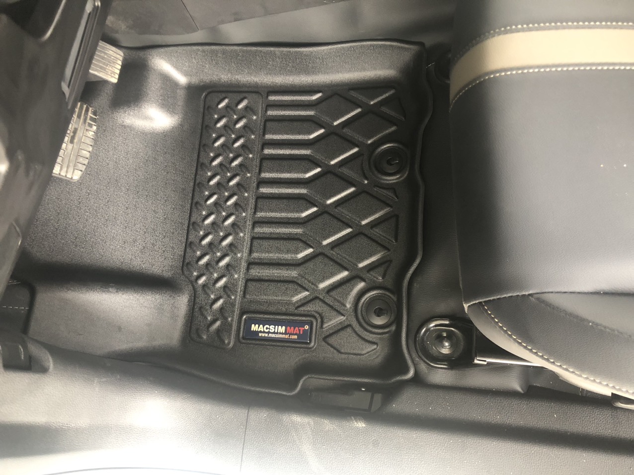 Thảm lót sàn ô tô Mitsubishi Xforce Macsim - TPE chuẩn phom, Sử dụng lâu dài (Mã 01)