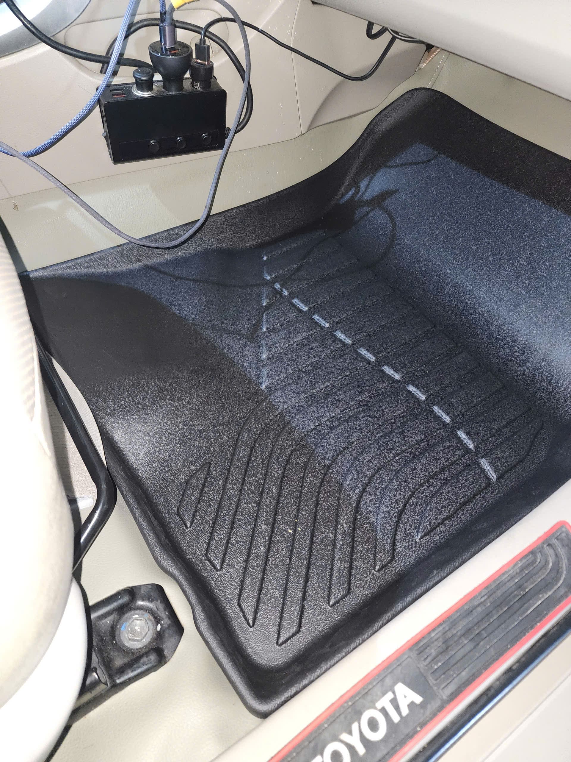 Thảm lót sàn ô tô Toyota Altis 2008-2012 (Mã S2)
