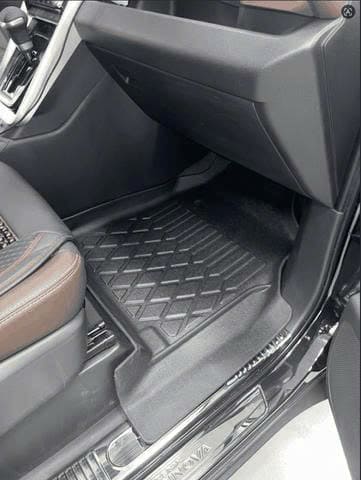 Thảm lót sàn TPE tràn viền Toyota Innova Cross 2023-2026 (Mã S1)