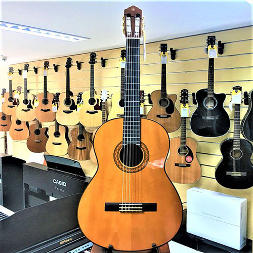 Đàn guitar tốt giá bao nhiêu