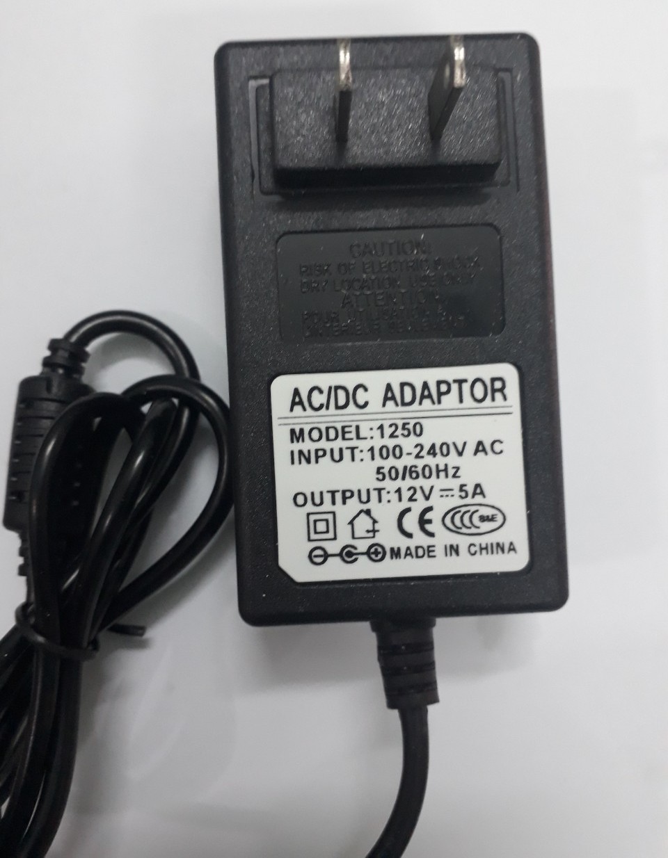 Bộ đổi nguồn điện 220V sang 12V-5A (CC 1204)