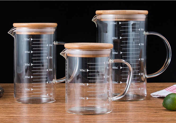 Ca thủy tinh 350ml chia vạch nắp gỗ