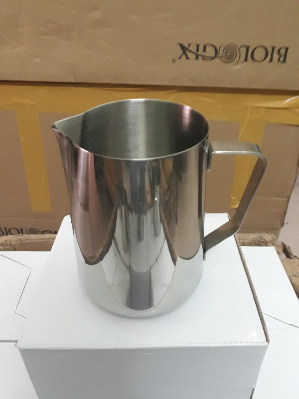 Ca inox 1000ml, không vạch, không nắp