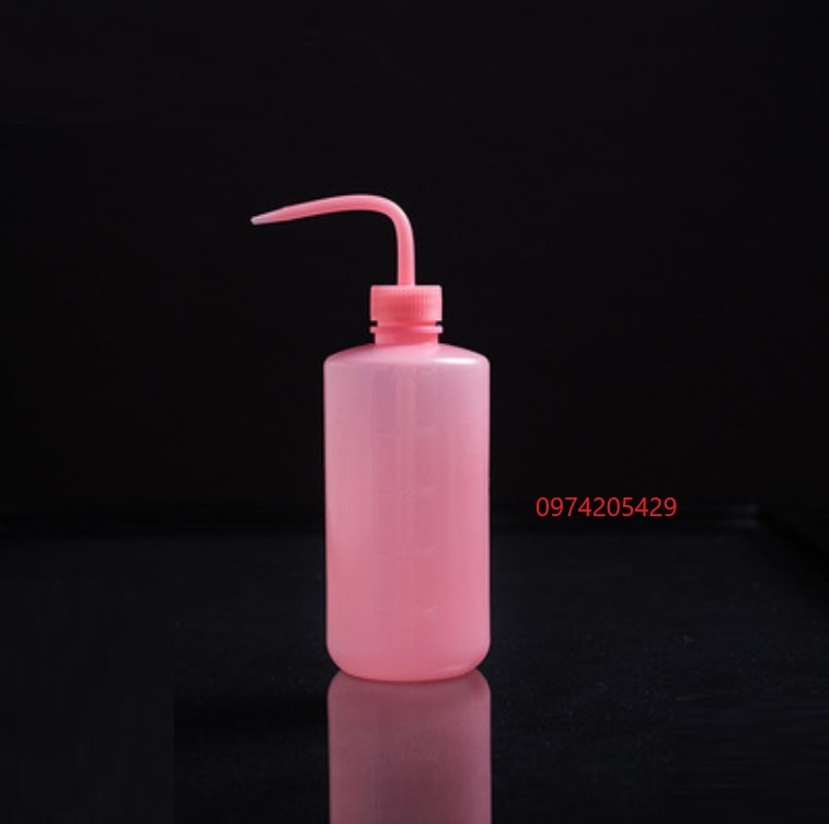 Bình tia nhựa 500 ml vòi cong màu hồng
