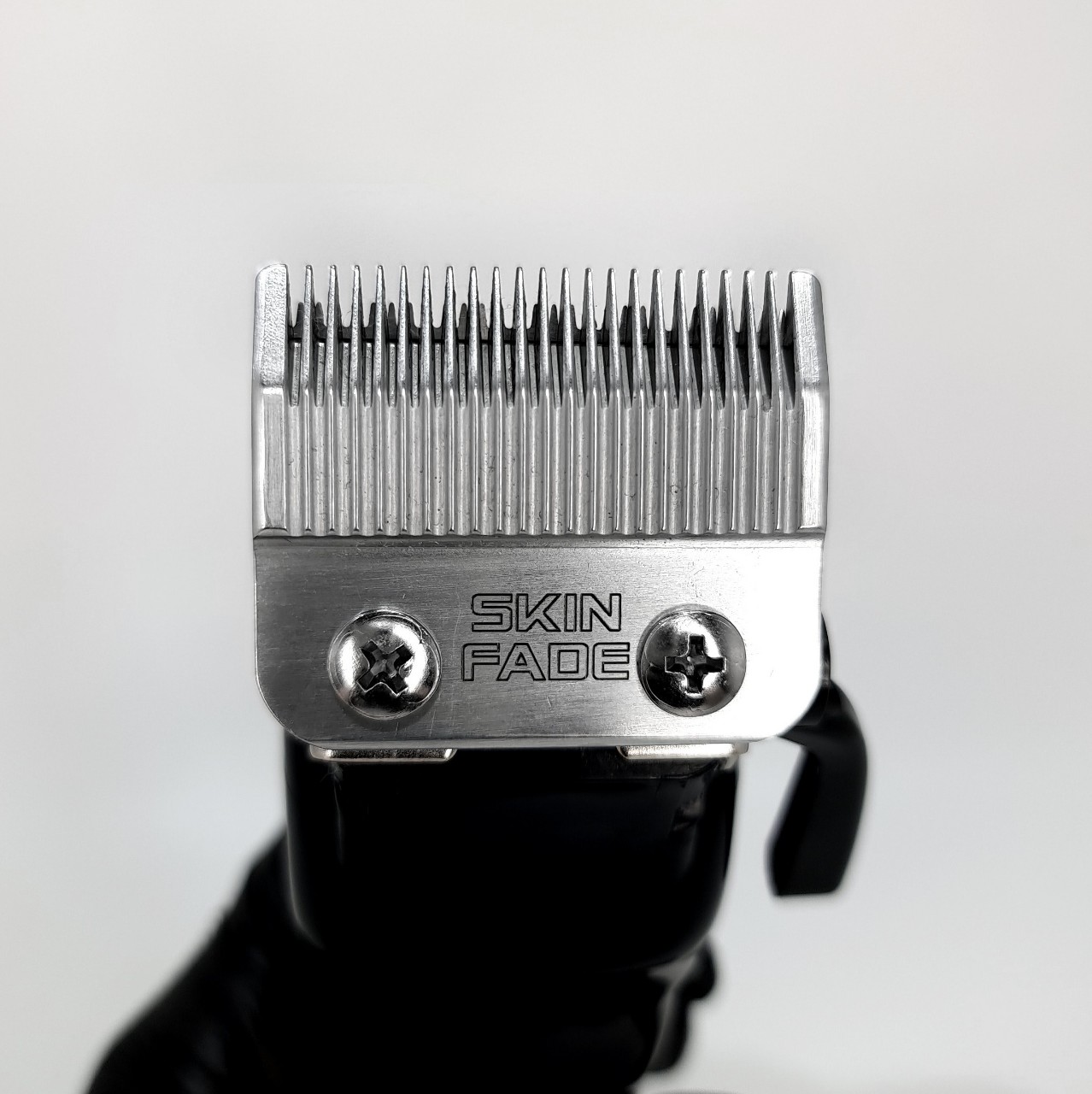 Tông đơ Pin Lưỡi đơn P34 Black chính hãng