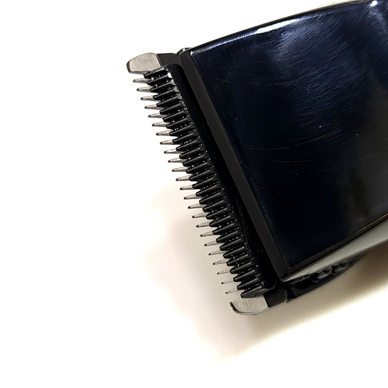 Tông đơ pin Lưỡi đơn Z1 chính hãng