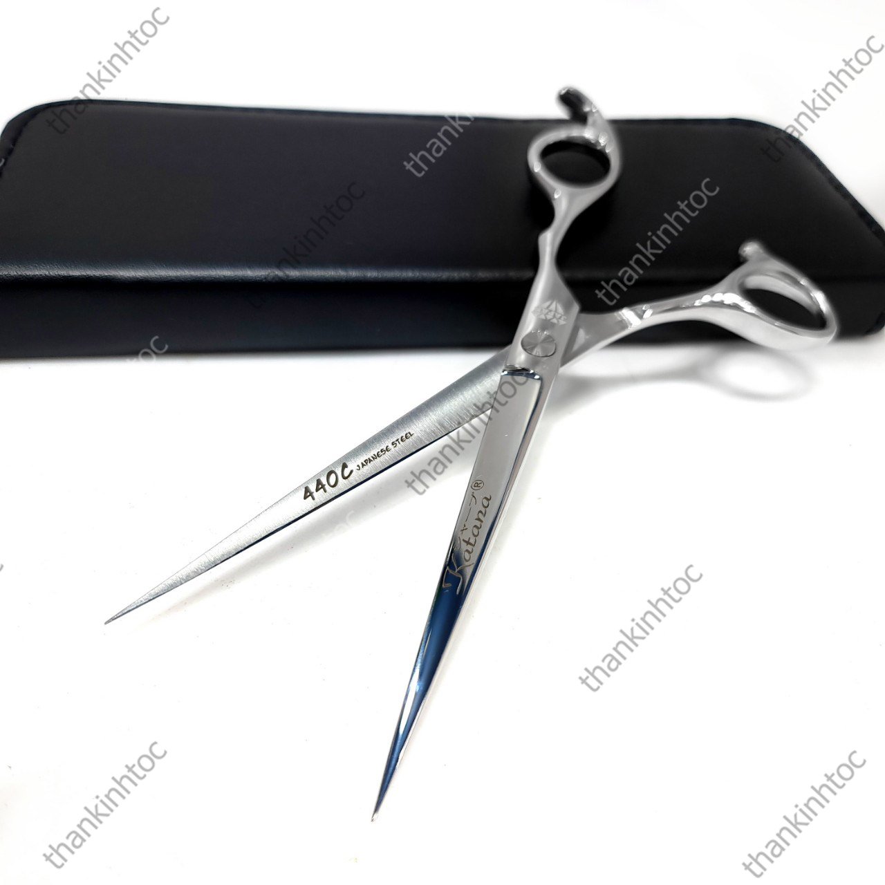 Kéo 7.0 mũi nhọn chuyên cắt và vành viền tai KataPro C80