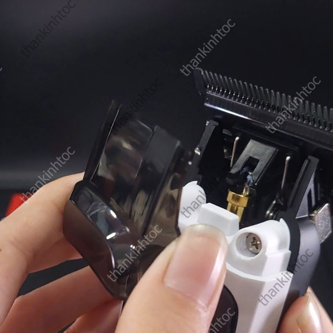 Tông Đơ Pin Lưỡi Đơn WMARK NG-8061 White Chính Hãng