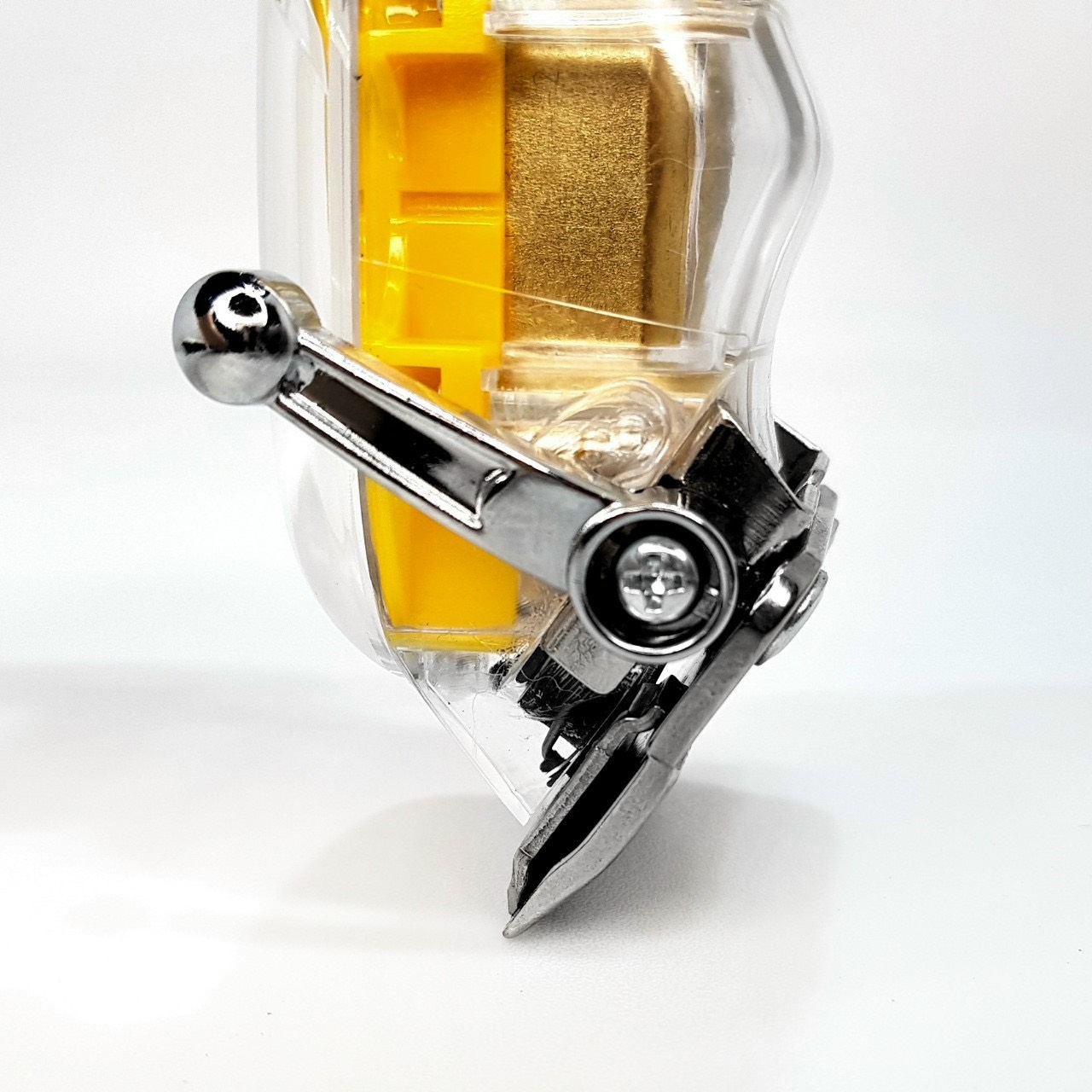 Tông đơ Pin Lưỡi đơn P7 LCD chính hãng