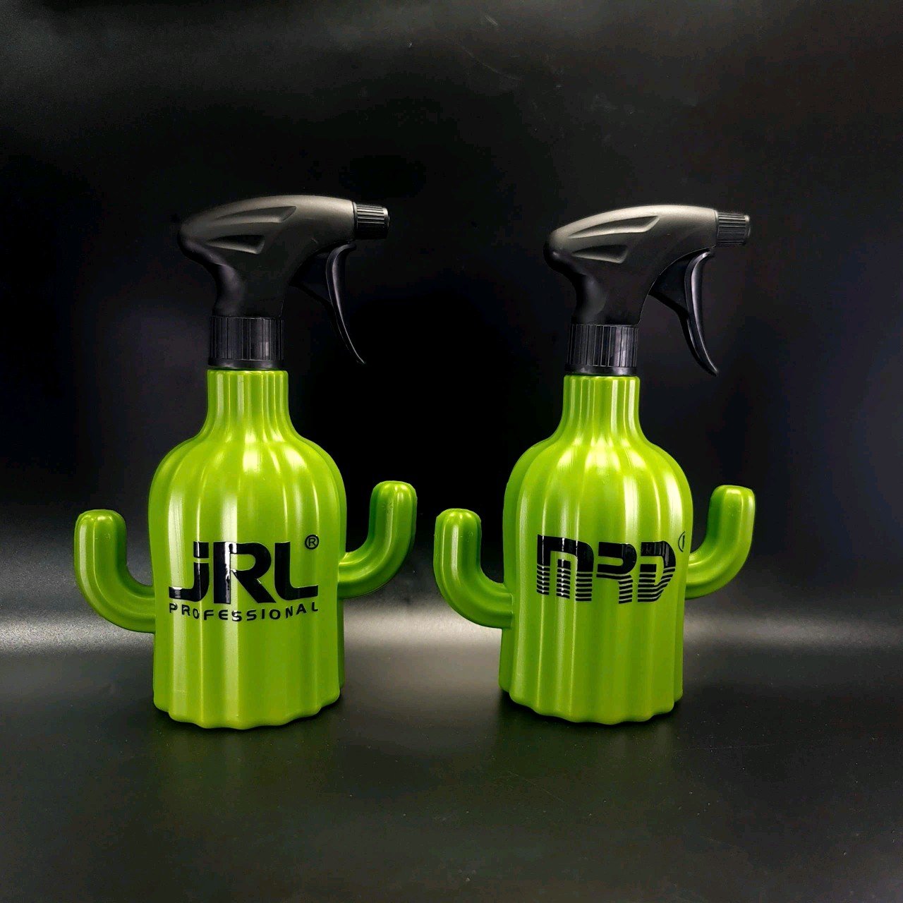 Bình Xịt Nước B13 Xương Rồng 650ml