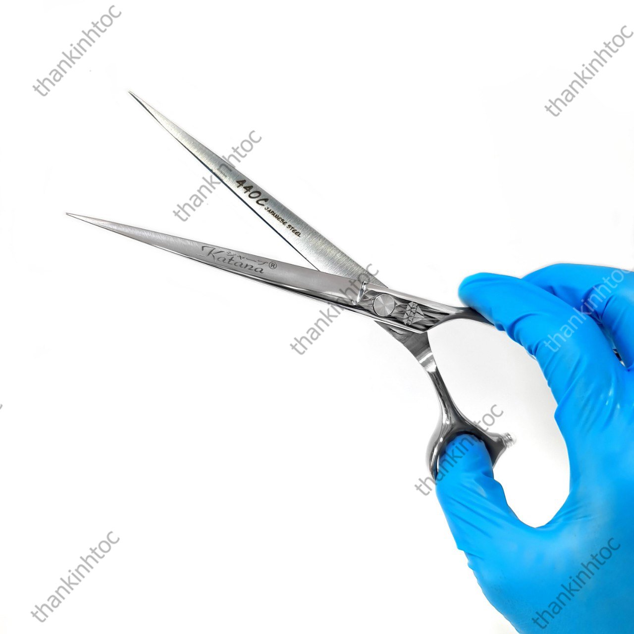 Kéo 7.0 mũi nhọn chuyên cắt và vành viền tai KataPro C80