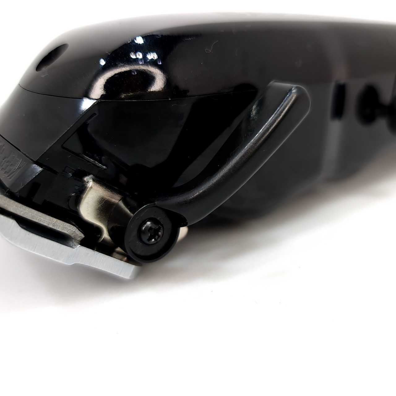 Tông đơ Pin Lưỡi đơn P34 Black chính hãng