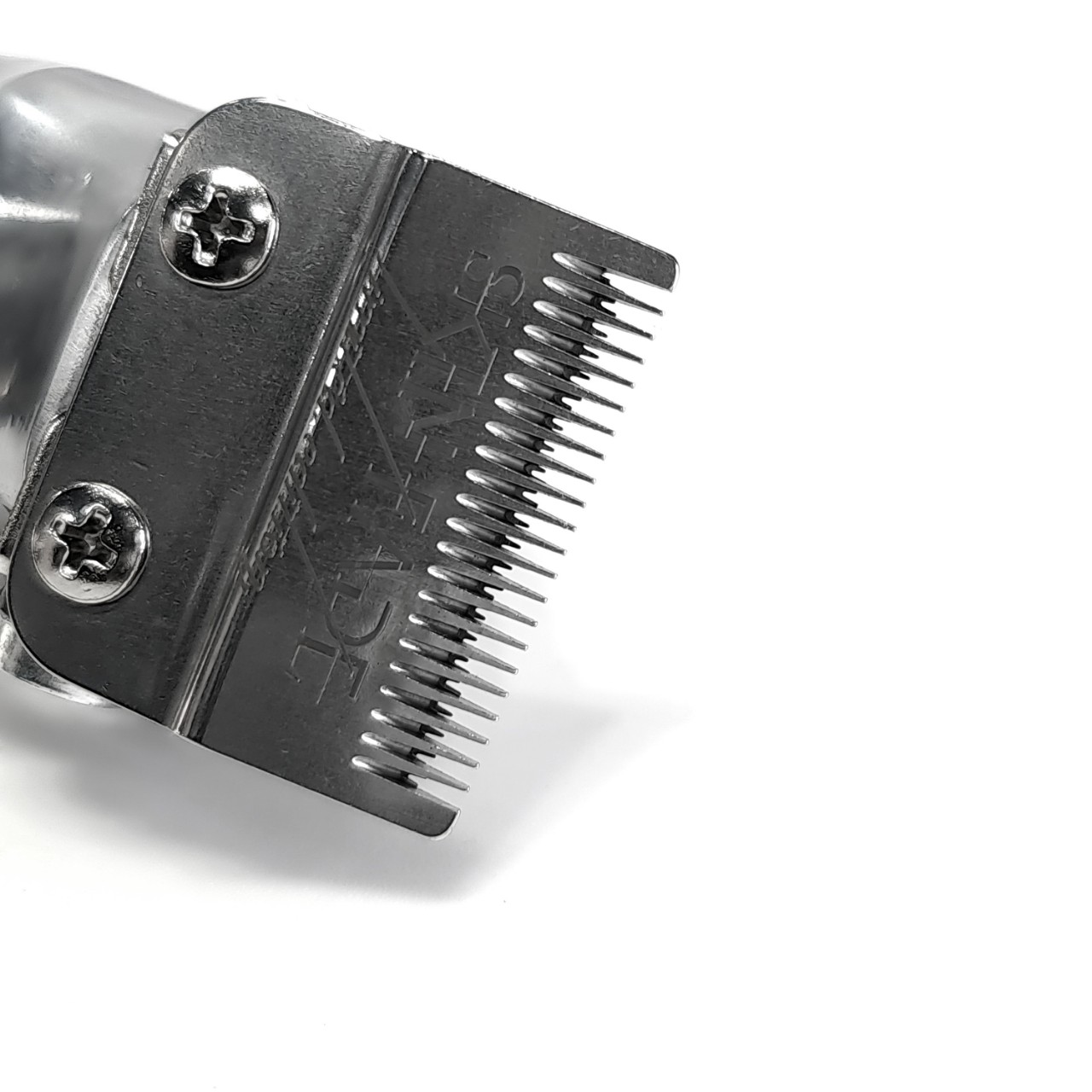 Tông đơ pin Lưỡi kép A8 Chính hãng