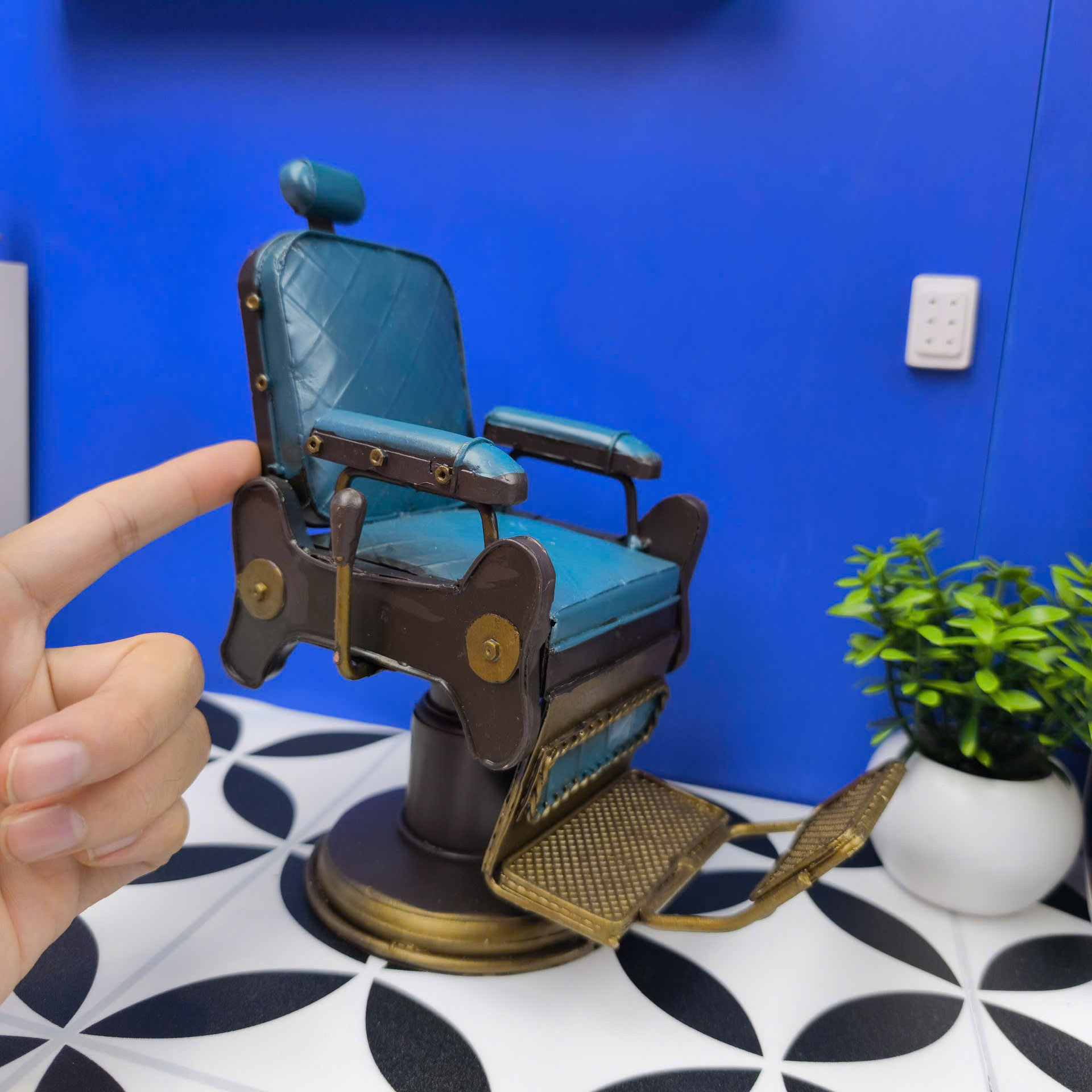 Mô hình tiệm tóc Barber NO ALL IN 30cm