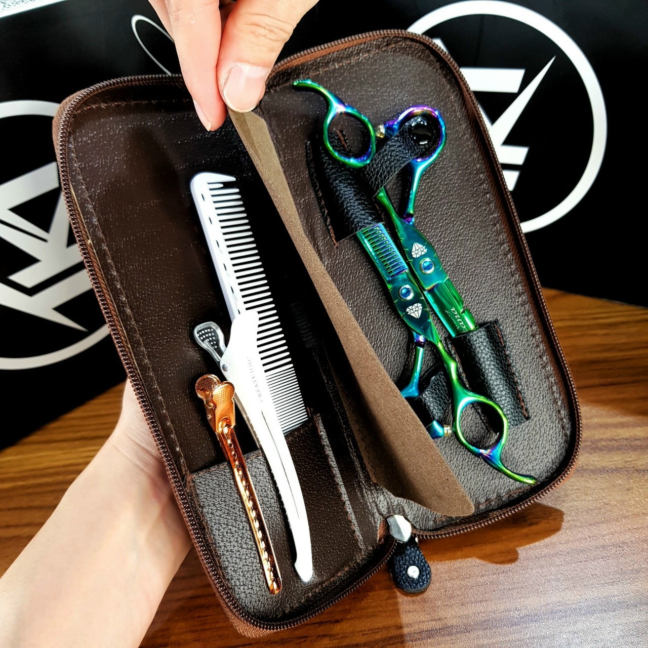 Ví Đựng Kéo Da Bò