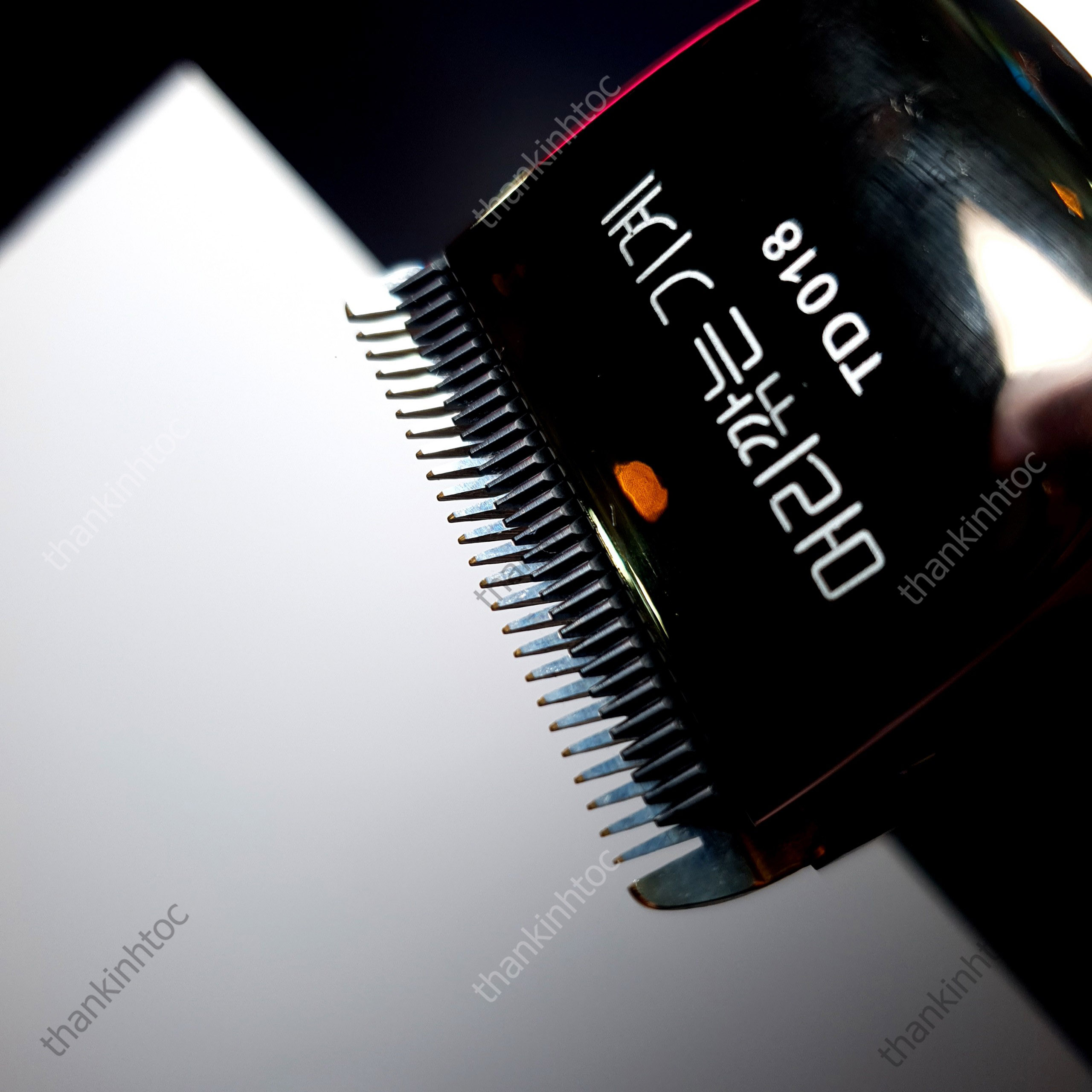 Tông đơ pin Lưỡi đơn 018 chính hãng