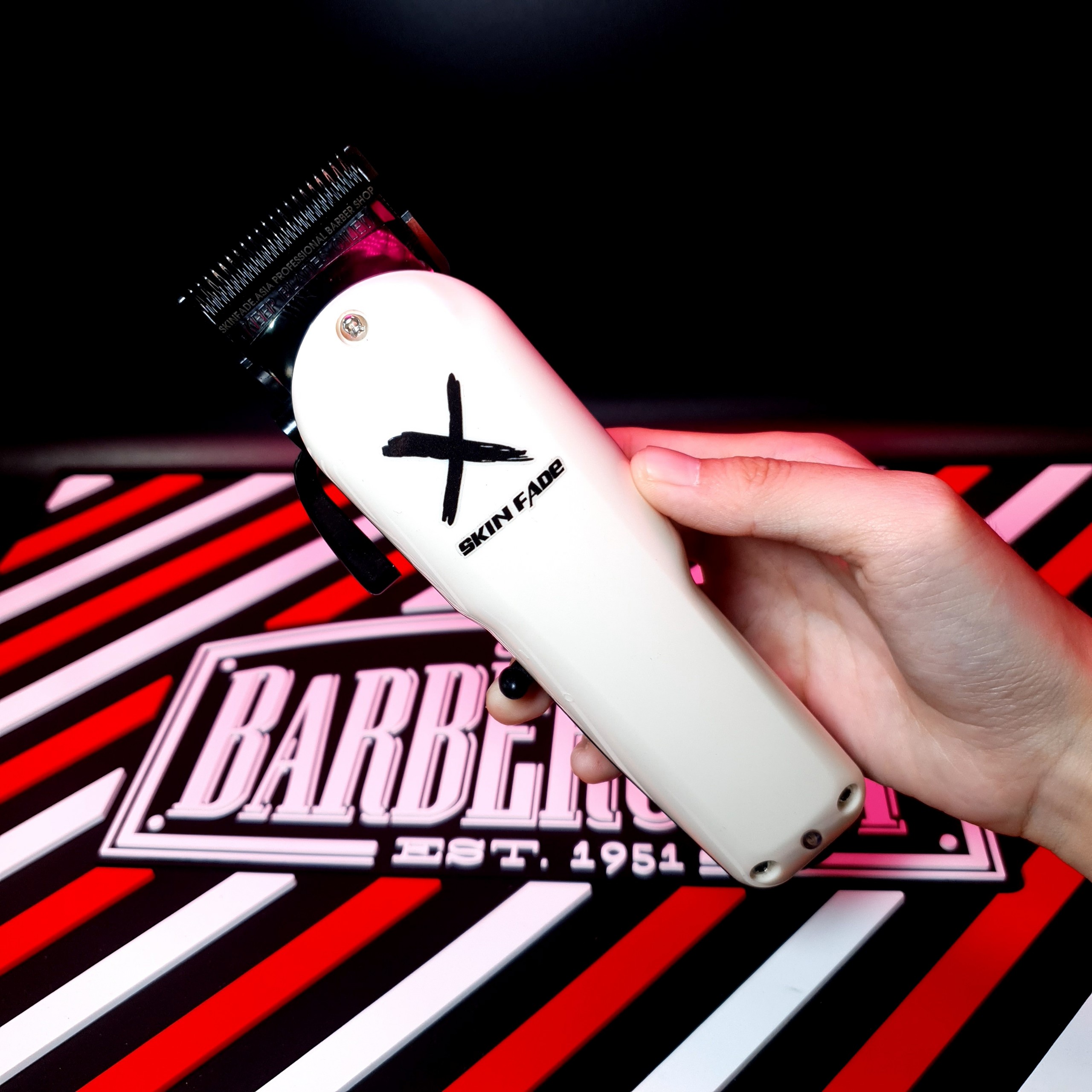 Tông Đơ Pin Lưỡi Kép Skin Fade Pro X-03 Chính Hãng