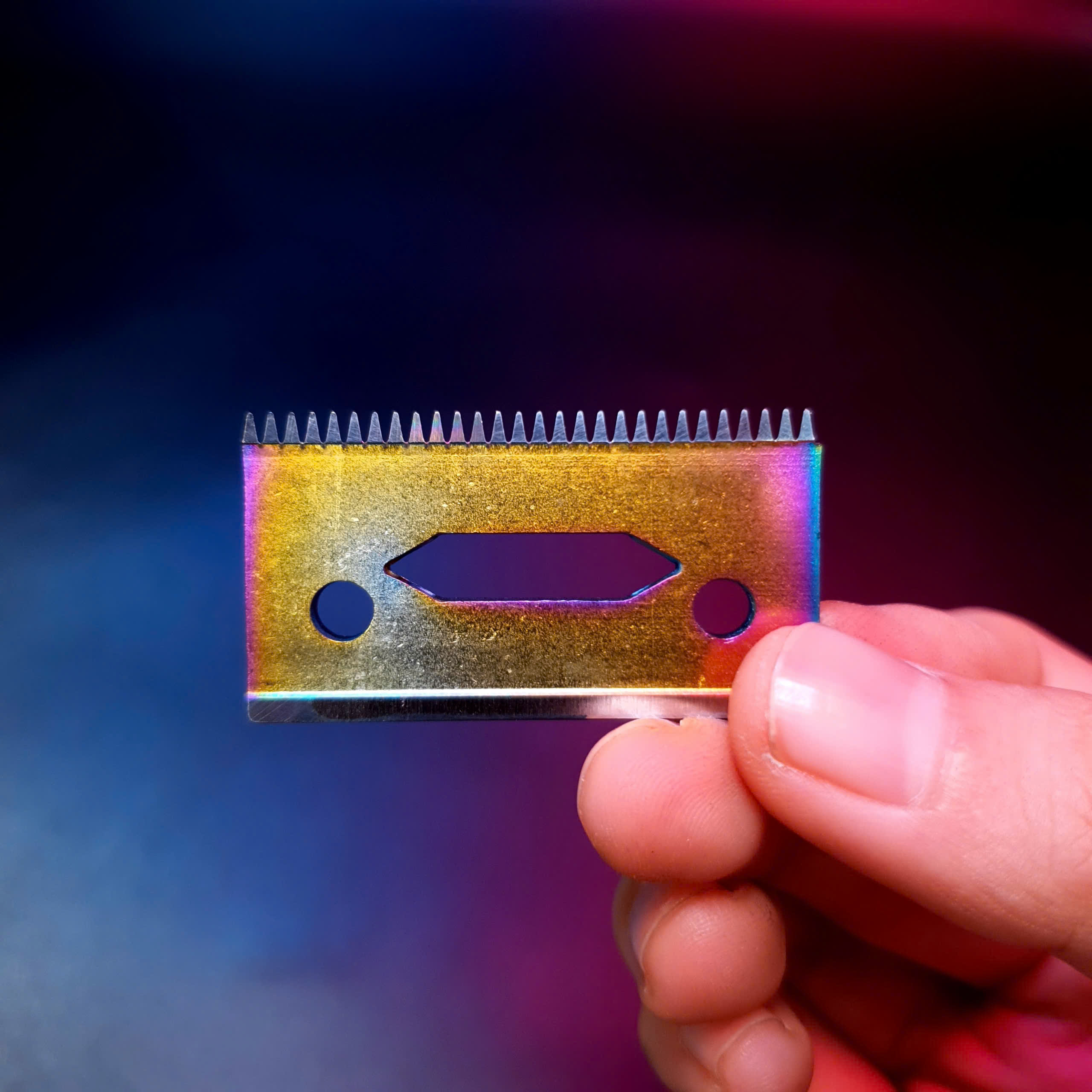 Lưỡi Đơn D7 TITAN Chuyên đi khung chính hãng SKIN FADE