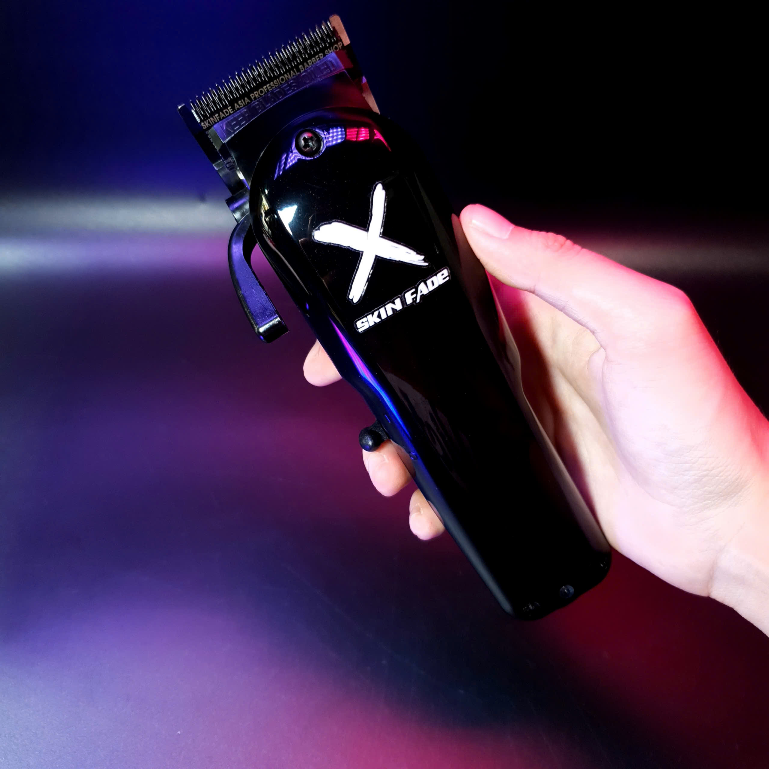 Tông Đơ Pin Lưỡi Kép Skin Fade Pro X-02 Chính Hãng