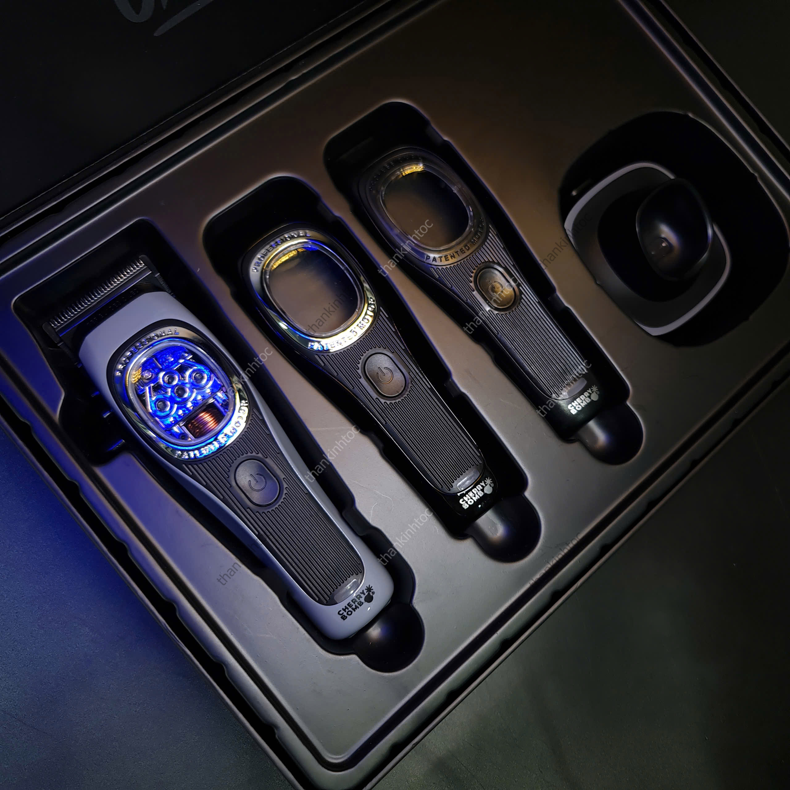 Tông Đơ Từ Tính UNDERDOG 686 Cherry Bomb Chính Hãng