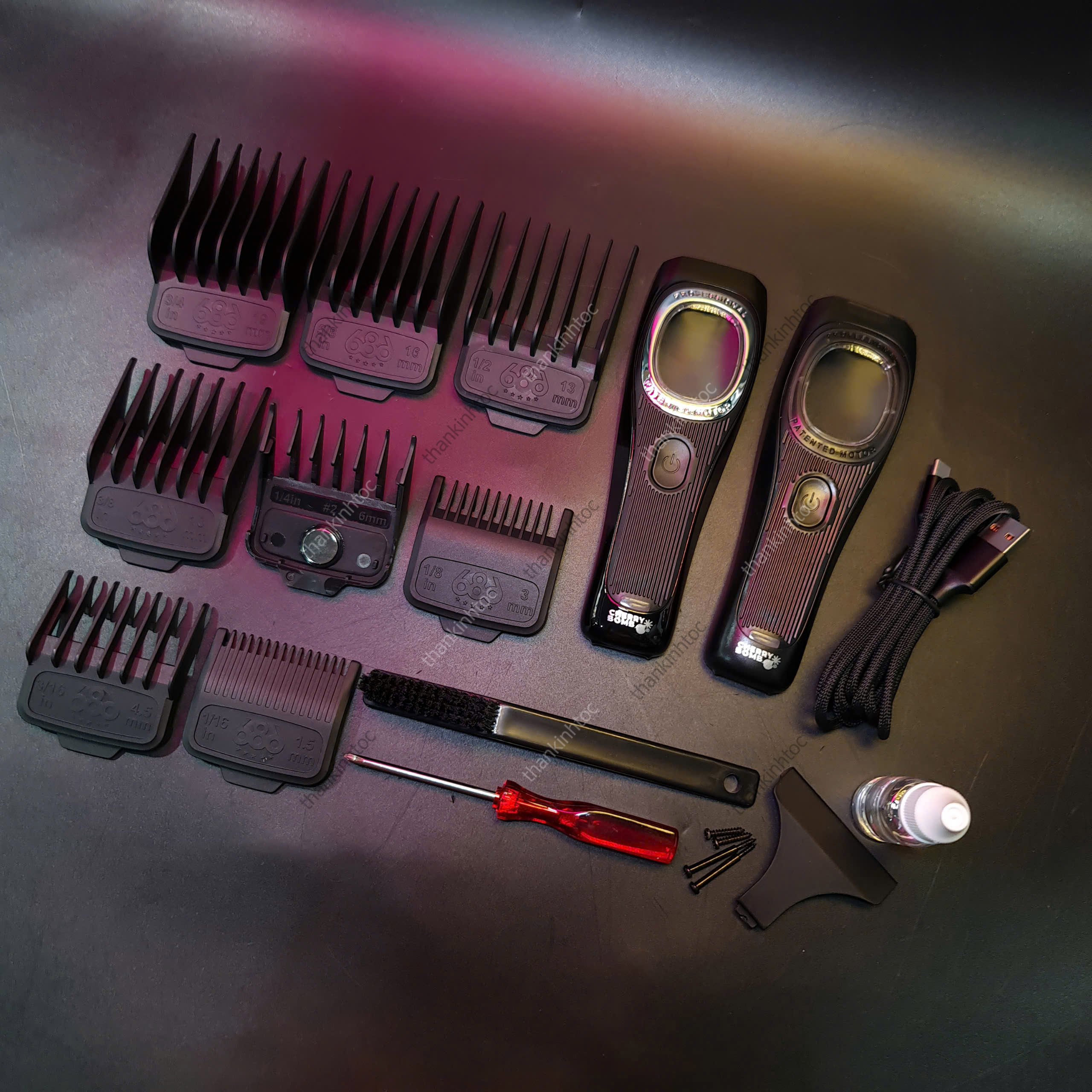 Tông Đơ Từ Tính UNDERDOG 686 Cherry Bomb Chính Hãng