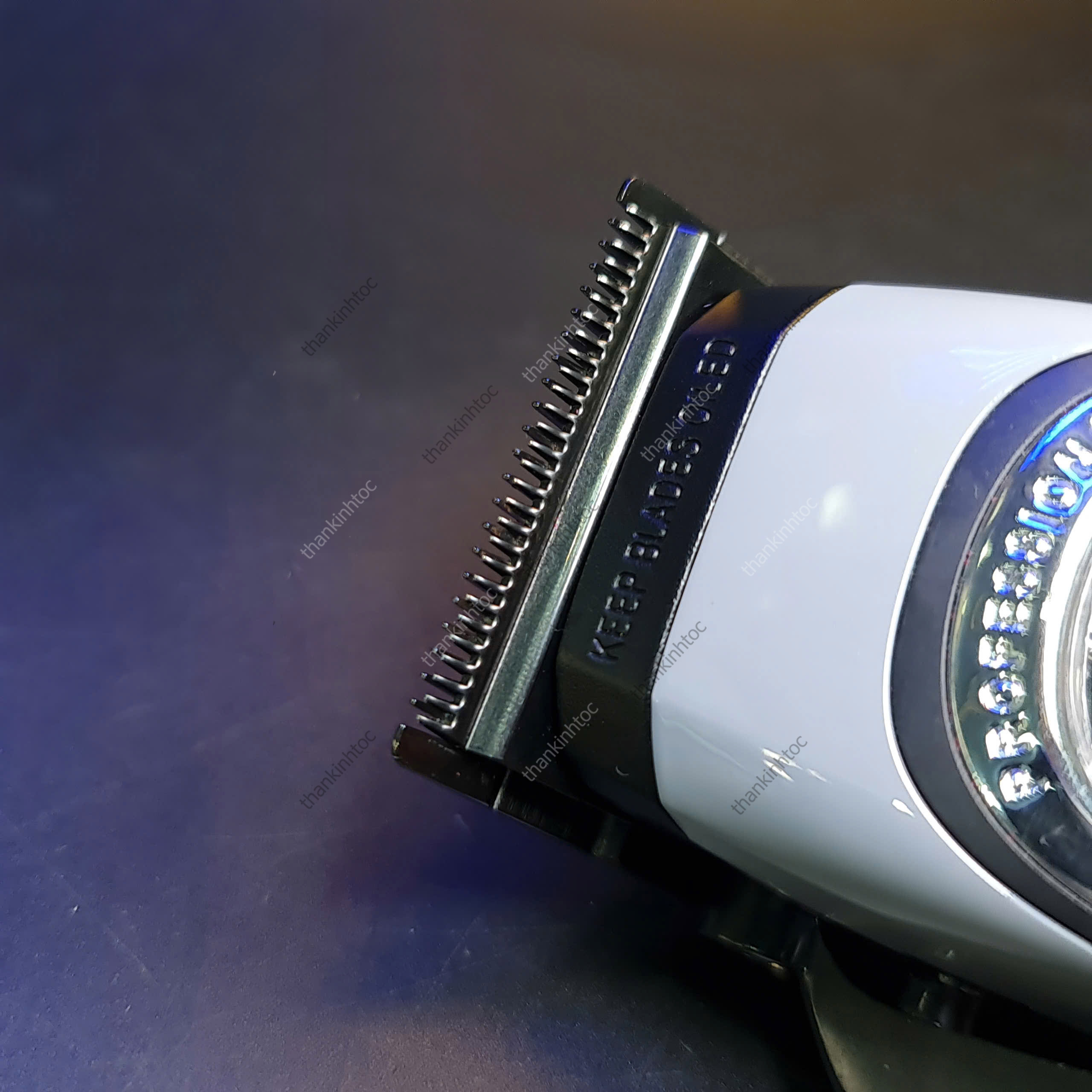 Tông Đơ Từ Tính UNDERDOG 686 Cherry Bomb Chính Hãng