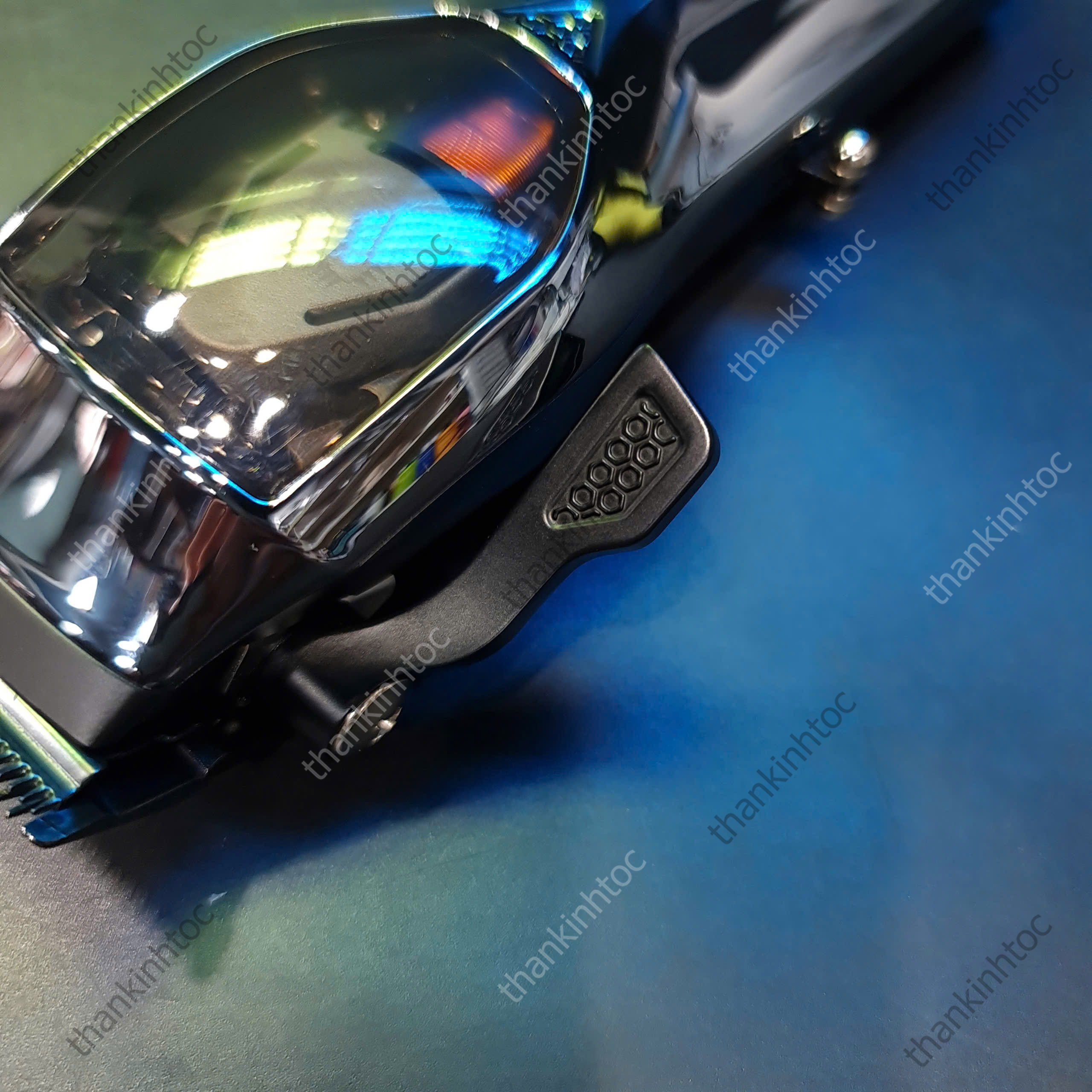 Tông Đơ Pin Lưỡi Đơn Kemei KM-2229 Chính Hãng