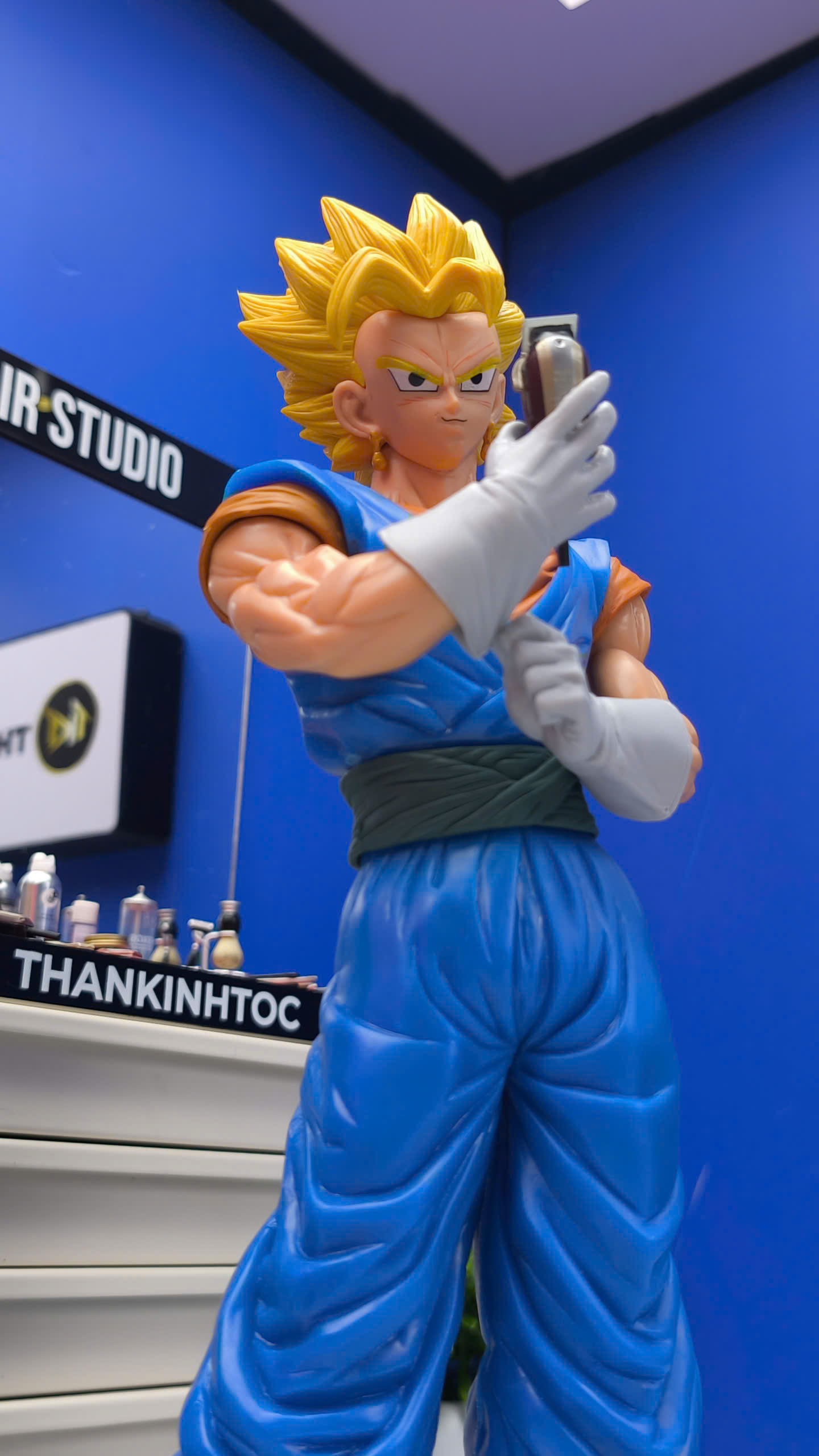 Mô hình tiệm tóc Barber NO ALL IN 30cm