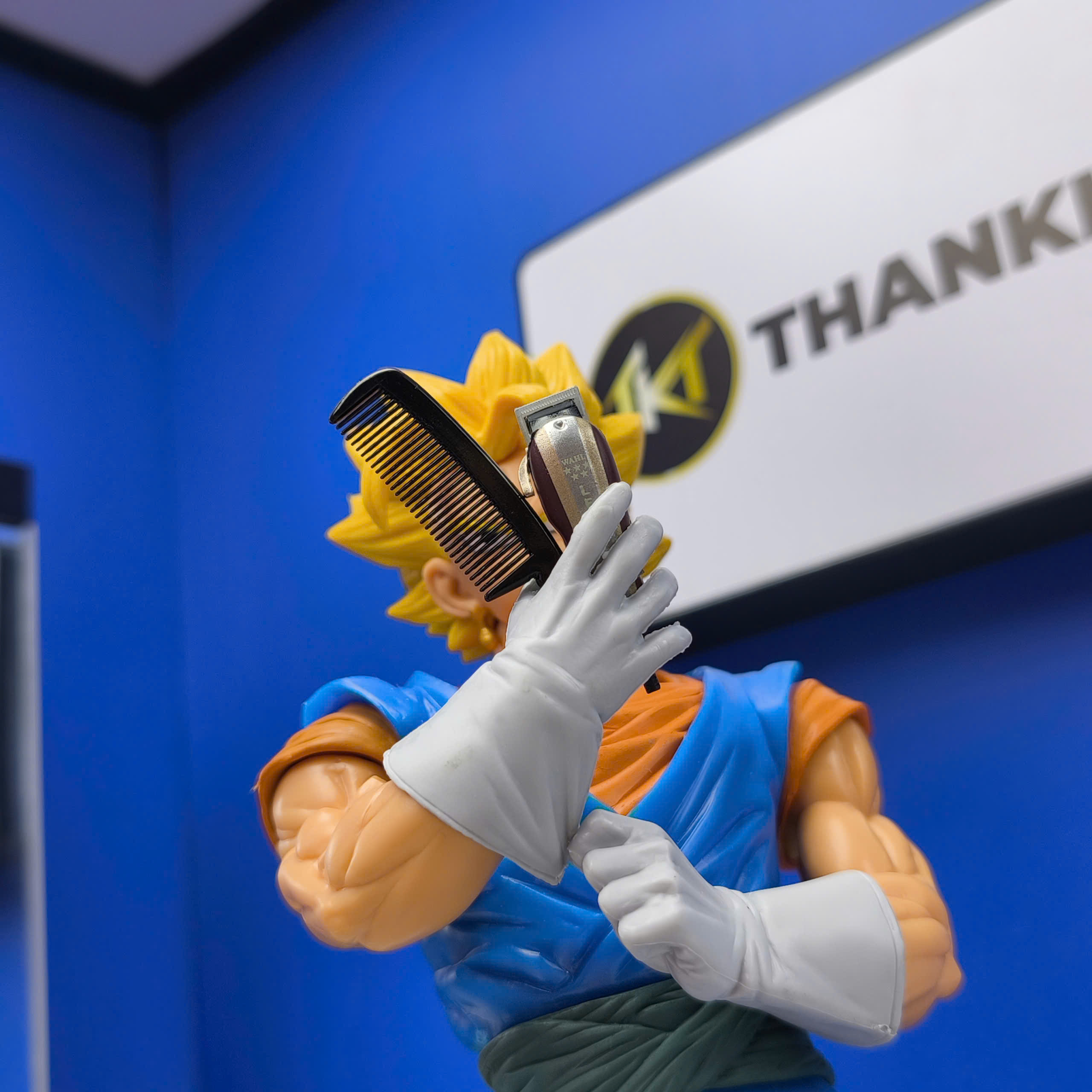 Mô hình tiệm tóc Barber NO ALL IN 30cm