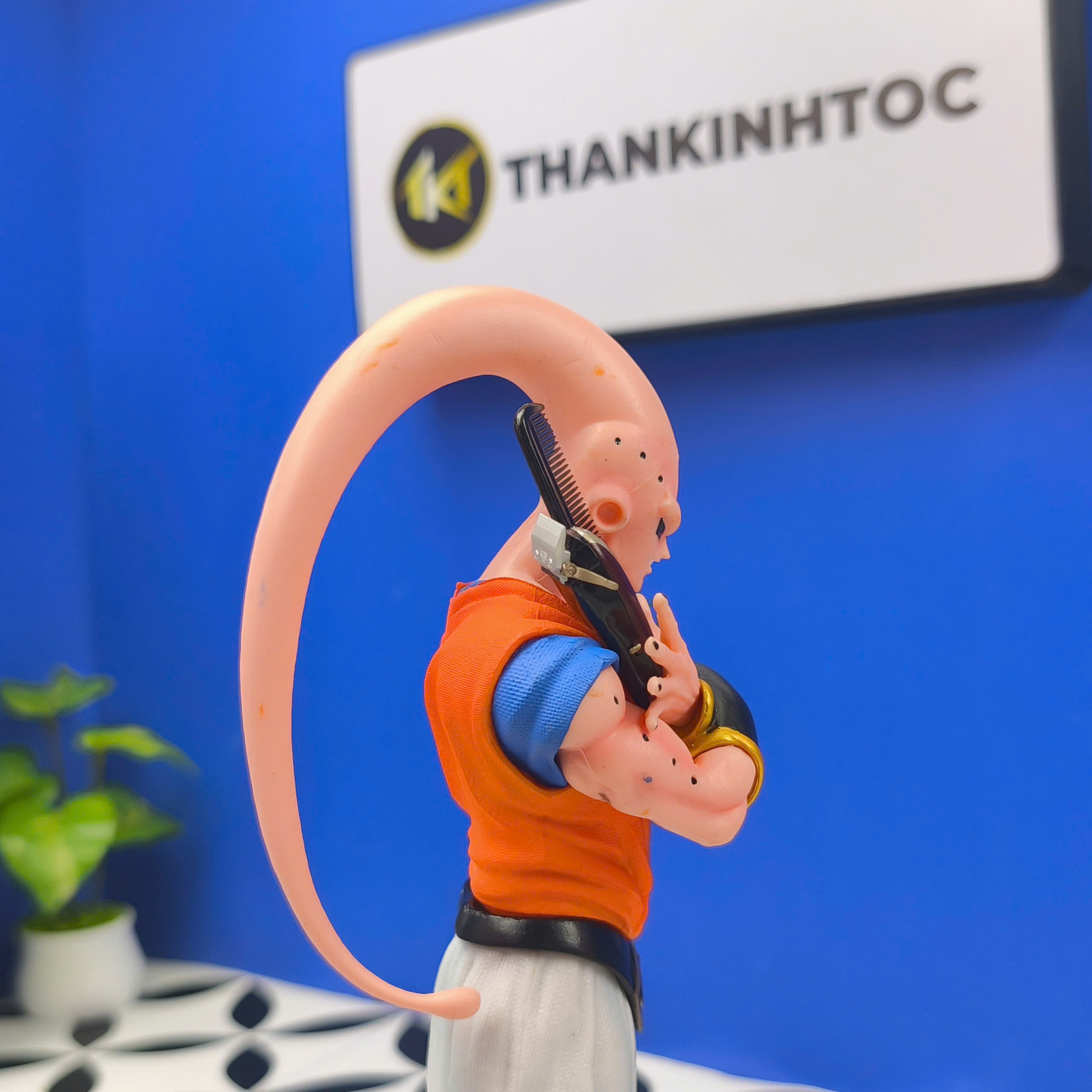 Mô hình Dragon Ball – Mabu hấp thụ Songohan (râu dài) - Cao 27cm