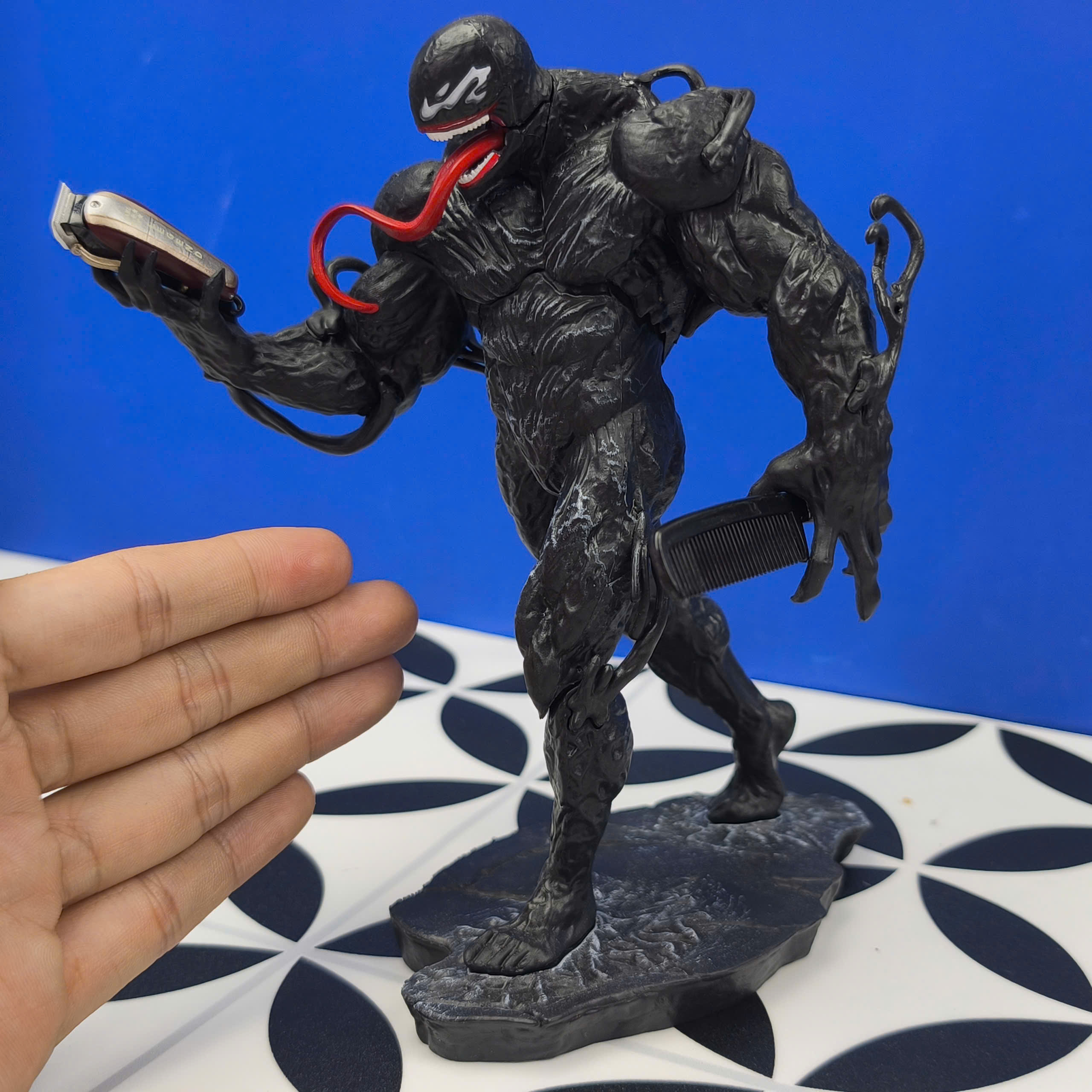 Mô Hình Tiệm Tóc Barber Venom Cao 18cm