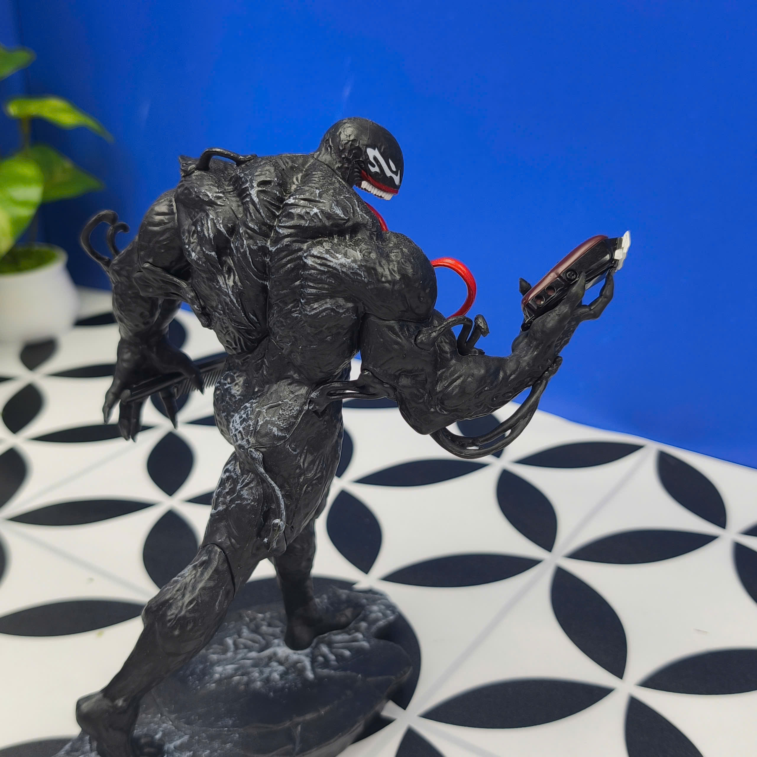 Mô Hình Tiệm Tóc Barber Venom Cao 18cm