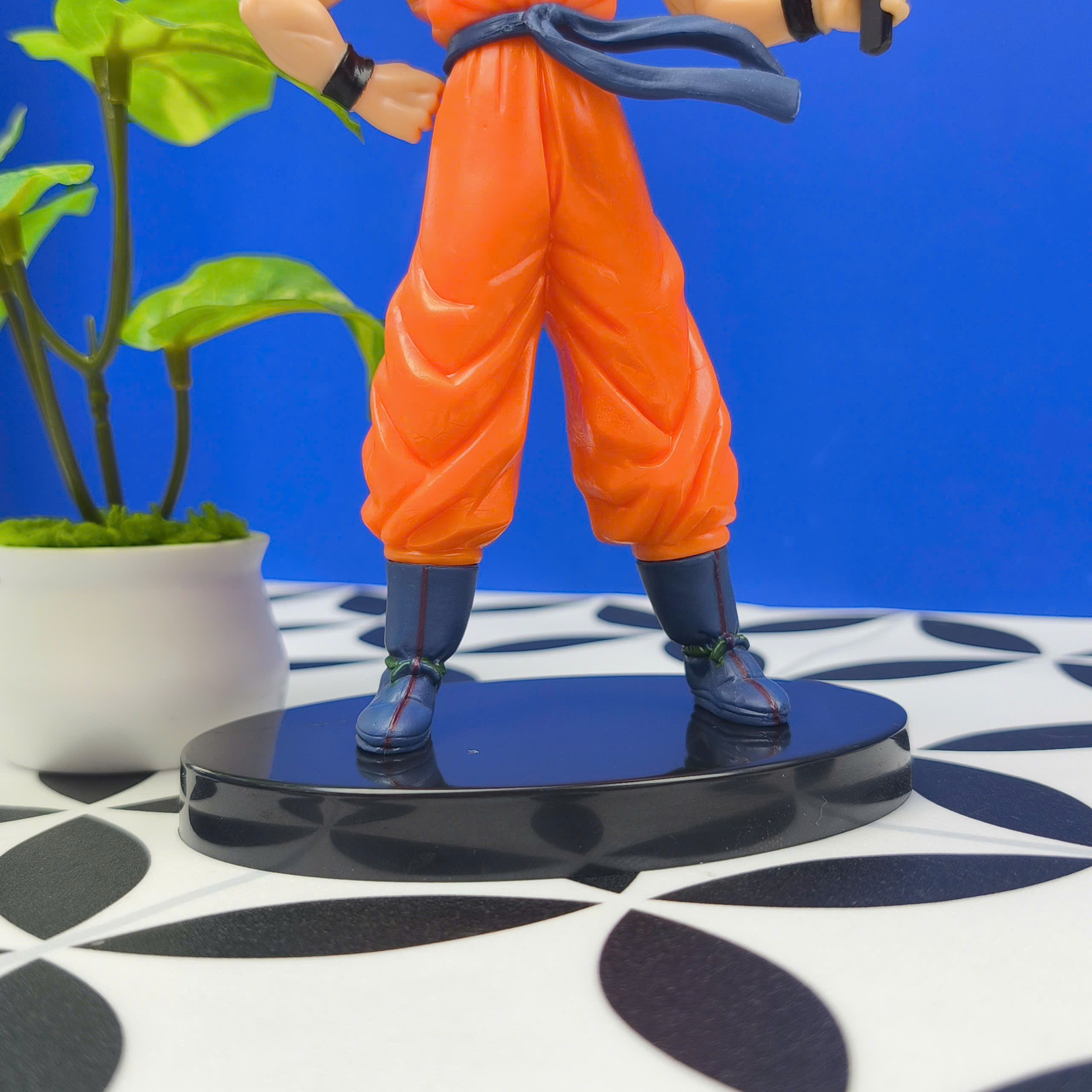 Mô Hình Tiệm Tóc Barber Goku Đồng Phục Cam Cao 17cm