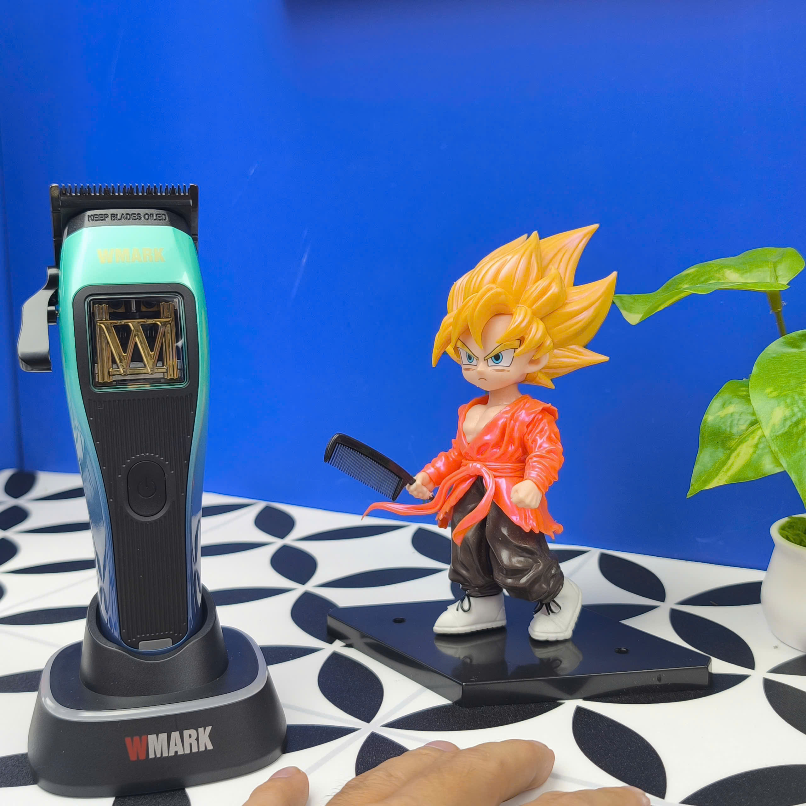 Mô Hình Tiệm Tóc Barber Goku BlockBoy Barber Editions Cao 17cm