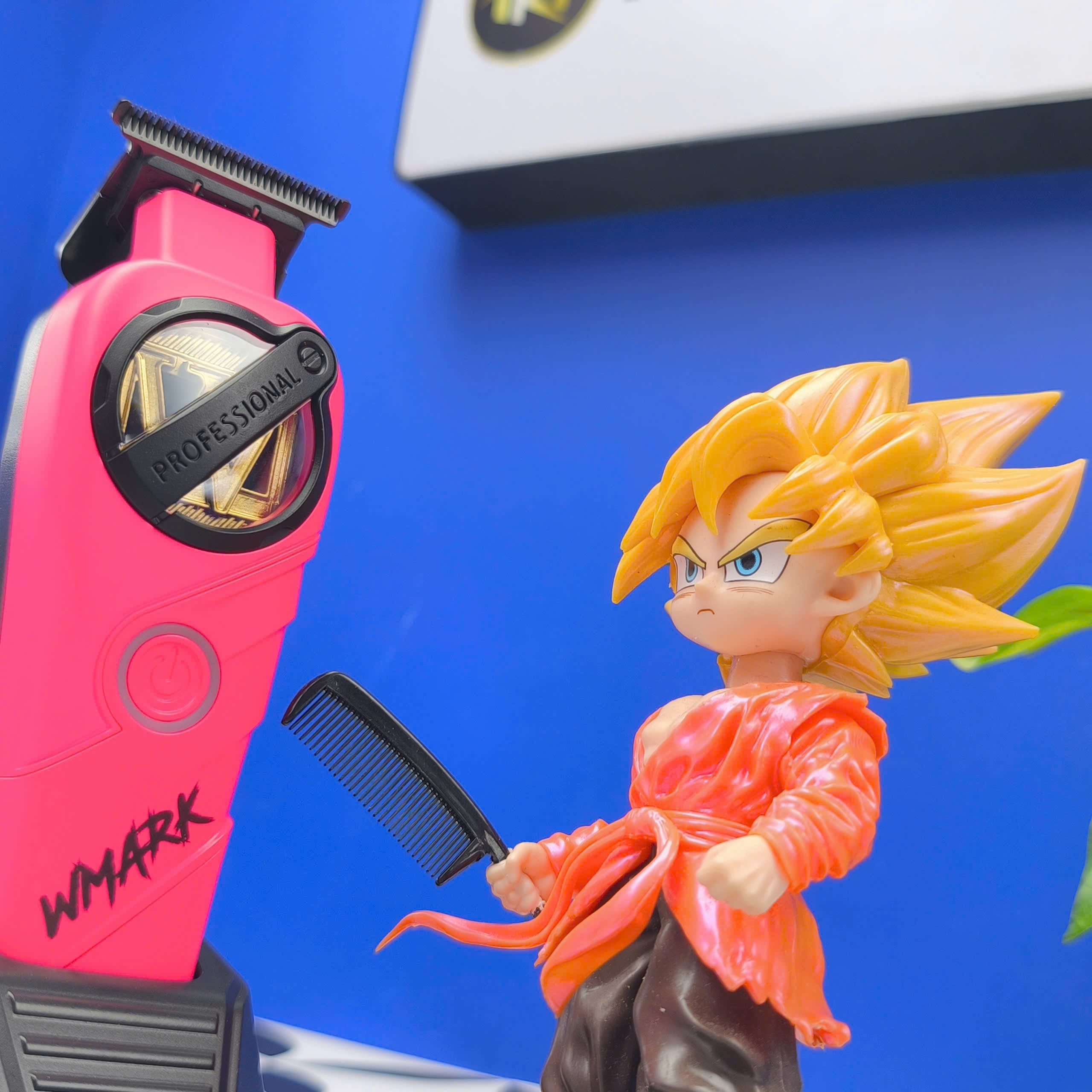 Mô Hình Tiệm Tóc Barber Goku BlockBoy Barber Editions Cao 17cm