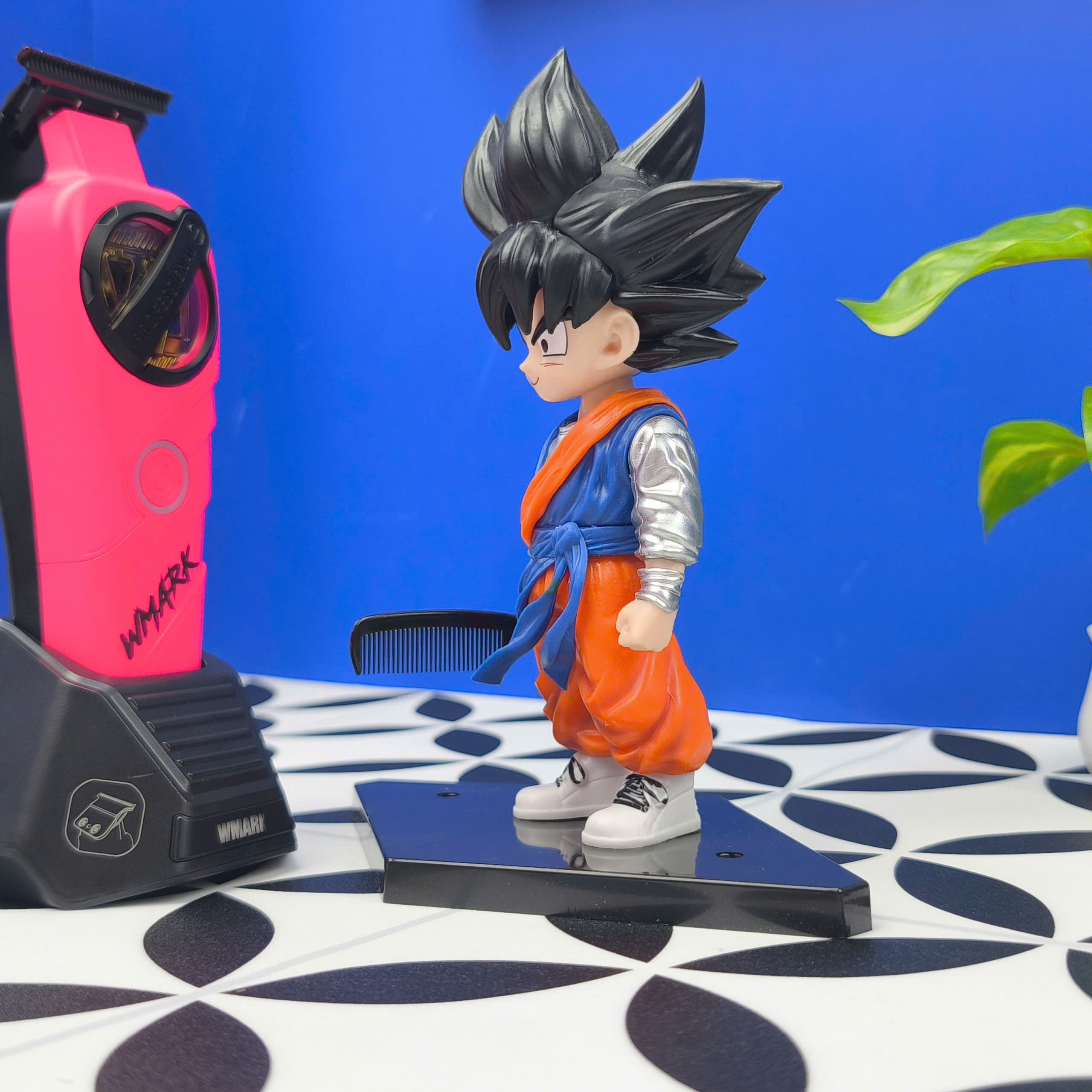 Mô Hình Tiệm Tóc Barber Goku BlockBoy Barber Editions Cao 17cm