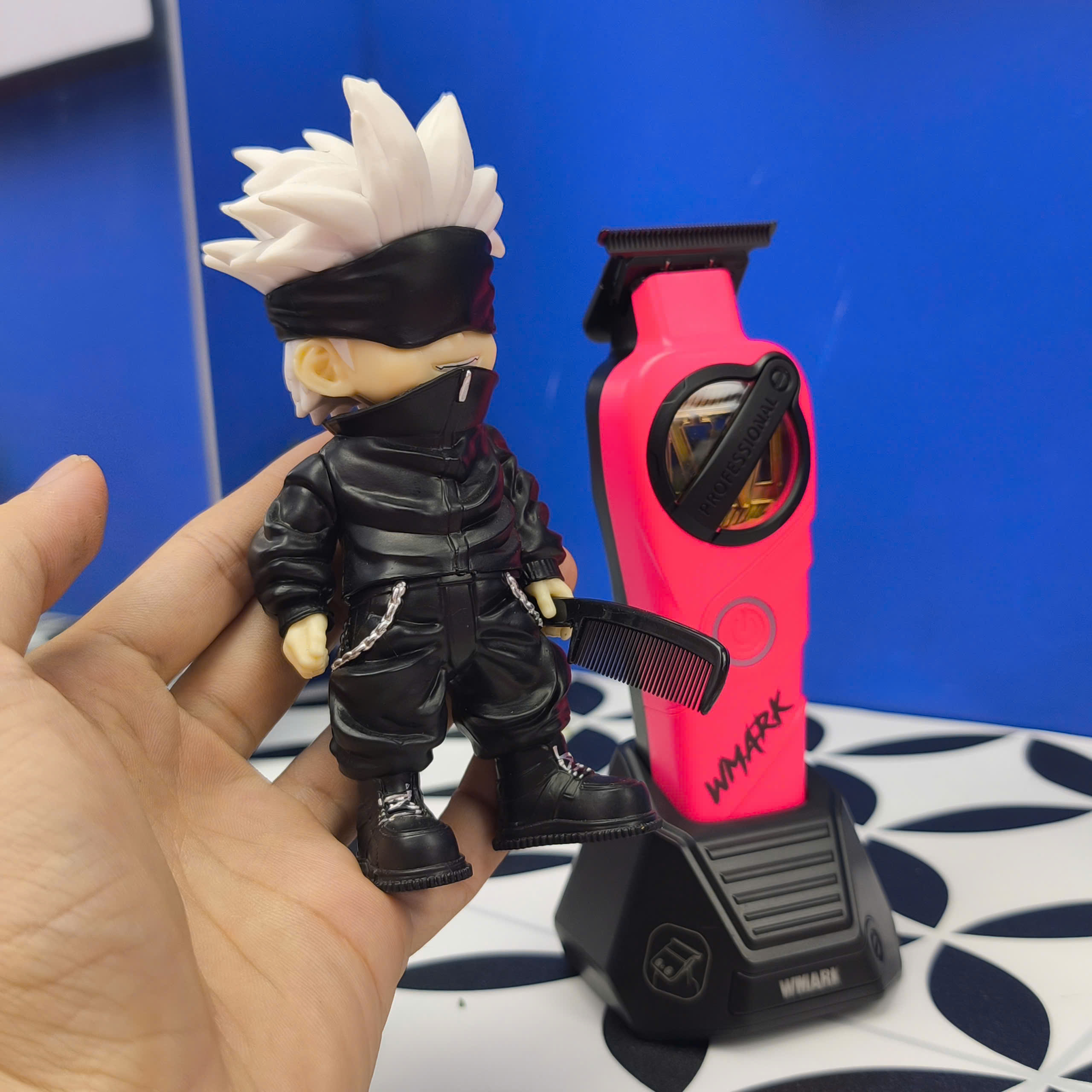Mô Hình Tiệm Tóc Barber Gojo Satoru Streetwear Editions Dáng Đứng Cao 14.5cm