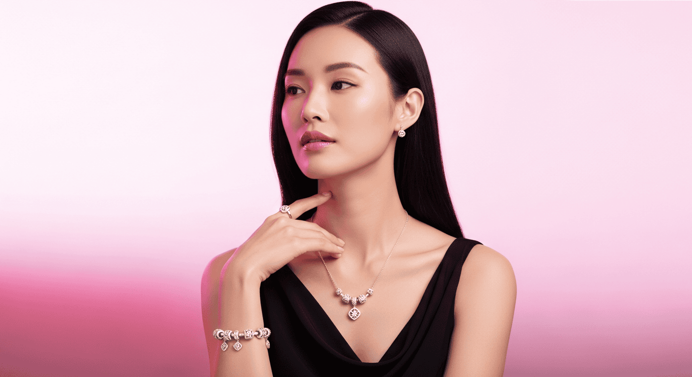 Mua Bạc Tặng Mẹ: Top Mẫu Thanh Lịch Tôn Vinh Khí Chất Quý Bà