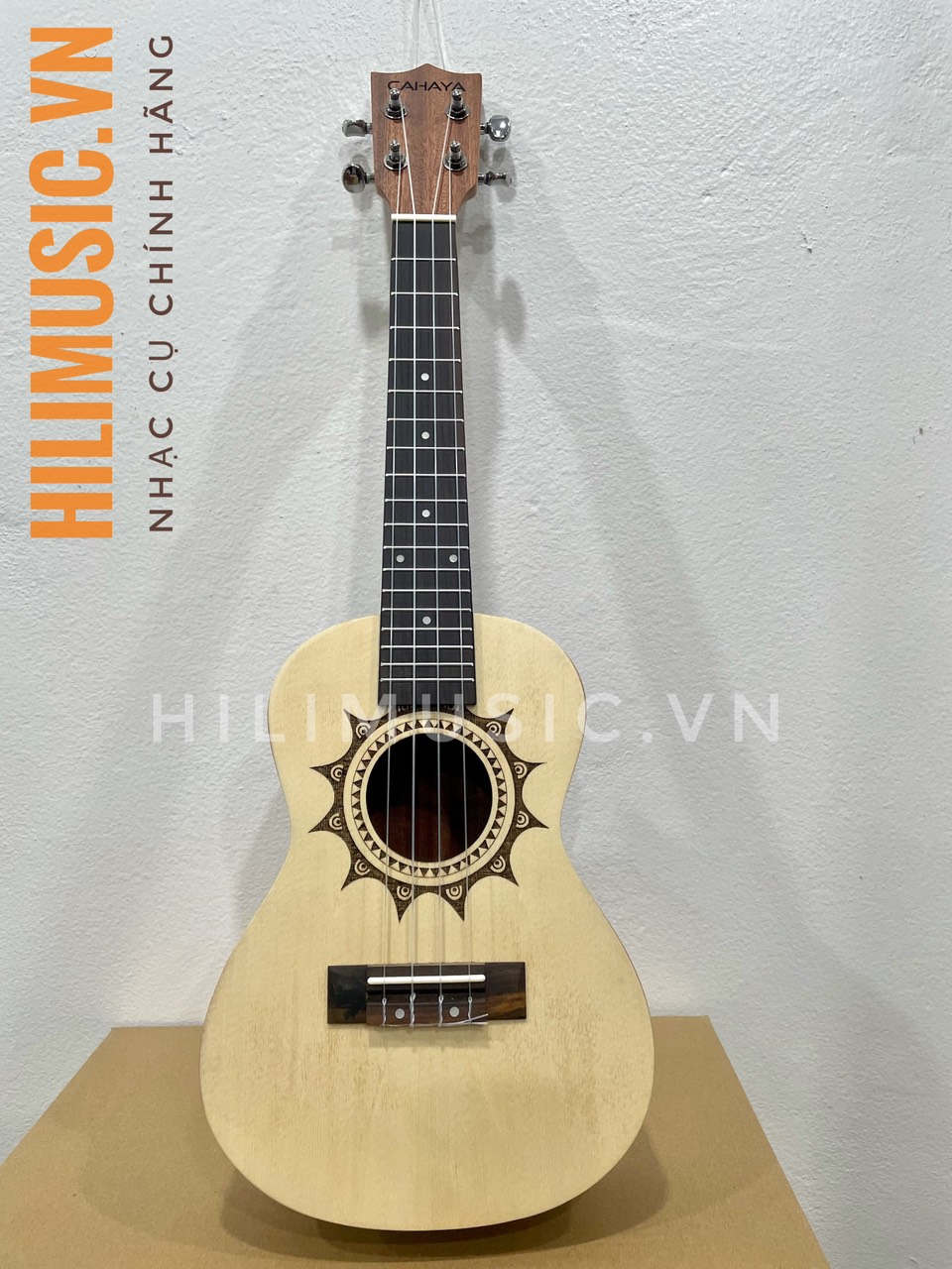 Đàn Ukulele hoạ tiết mặt trời sz24 Concert