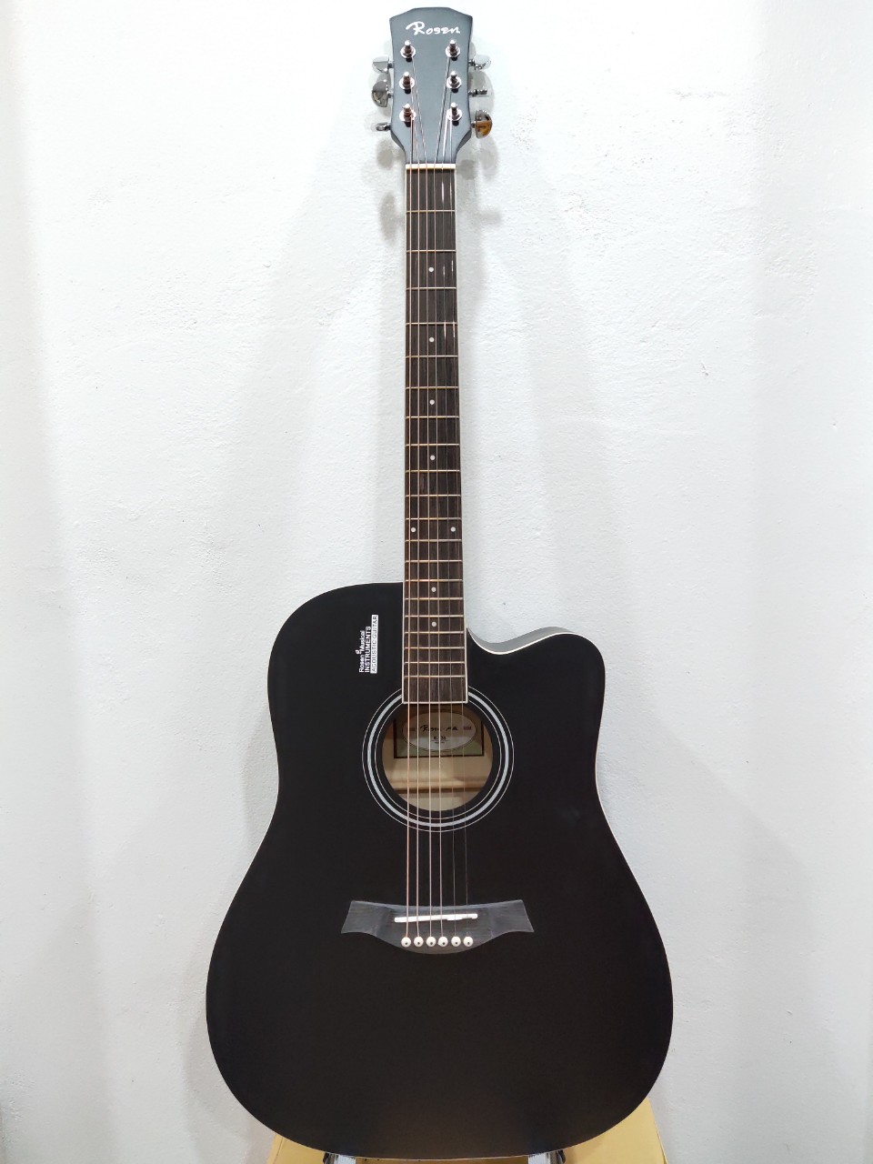 Đàn Guitar Acoustic Rosen R135 đen