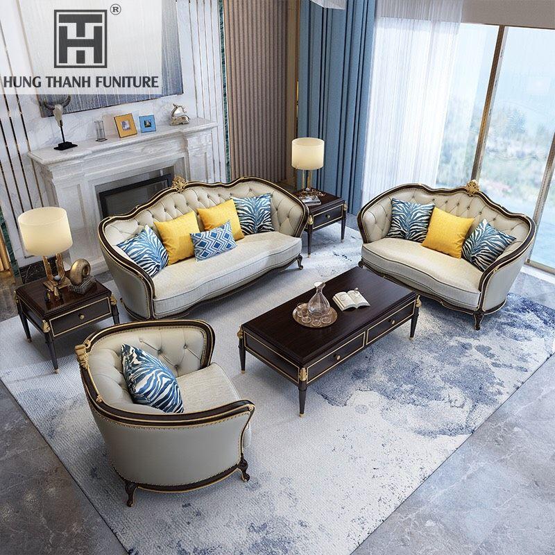 Sofa phòng khách tân cổ điển chính là điểm nhấn quan trọng trong không gian nghệ thuật này. Với kiểu dáng cổ điển sang trọng và chất liệu cao cấp, sofa này sẽ giúp bạn tạo ra không gian phòng khách tân cổ điển đẹp như mơ. Hãy tham khảo hình ảnh và khám phá tất cả các mẫu sofa phòng khách tân cổ điển để chọn cho mình sản phẩm ưng ý nhất.