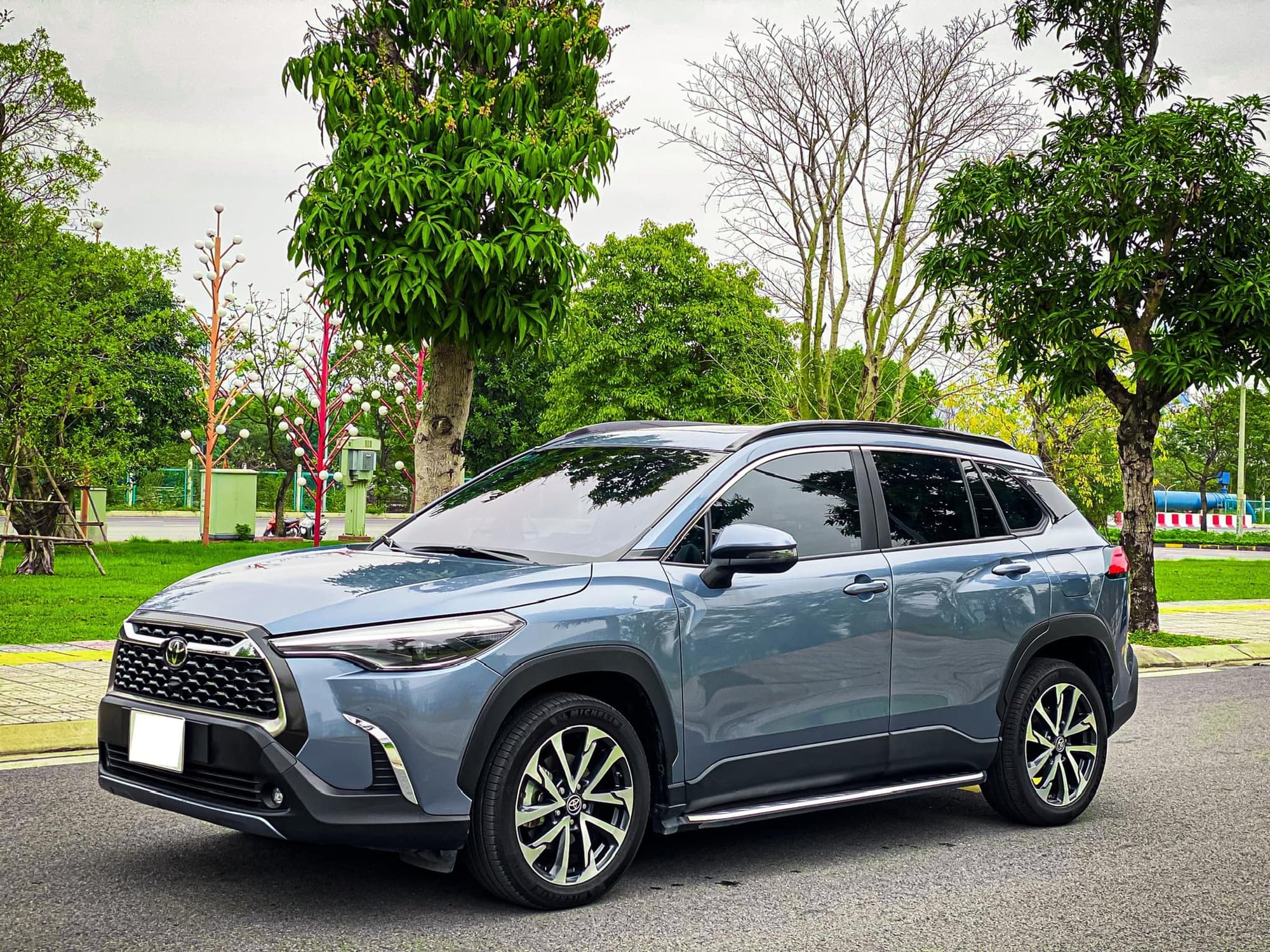 Toyota Dừng Bán Corolla Phiên Bản Xăng Tại Nhật Bản, Chuyển Sang Động Cơ Hybrid