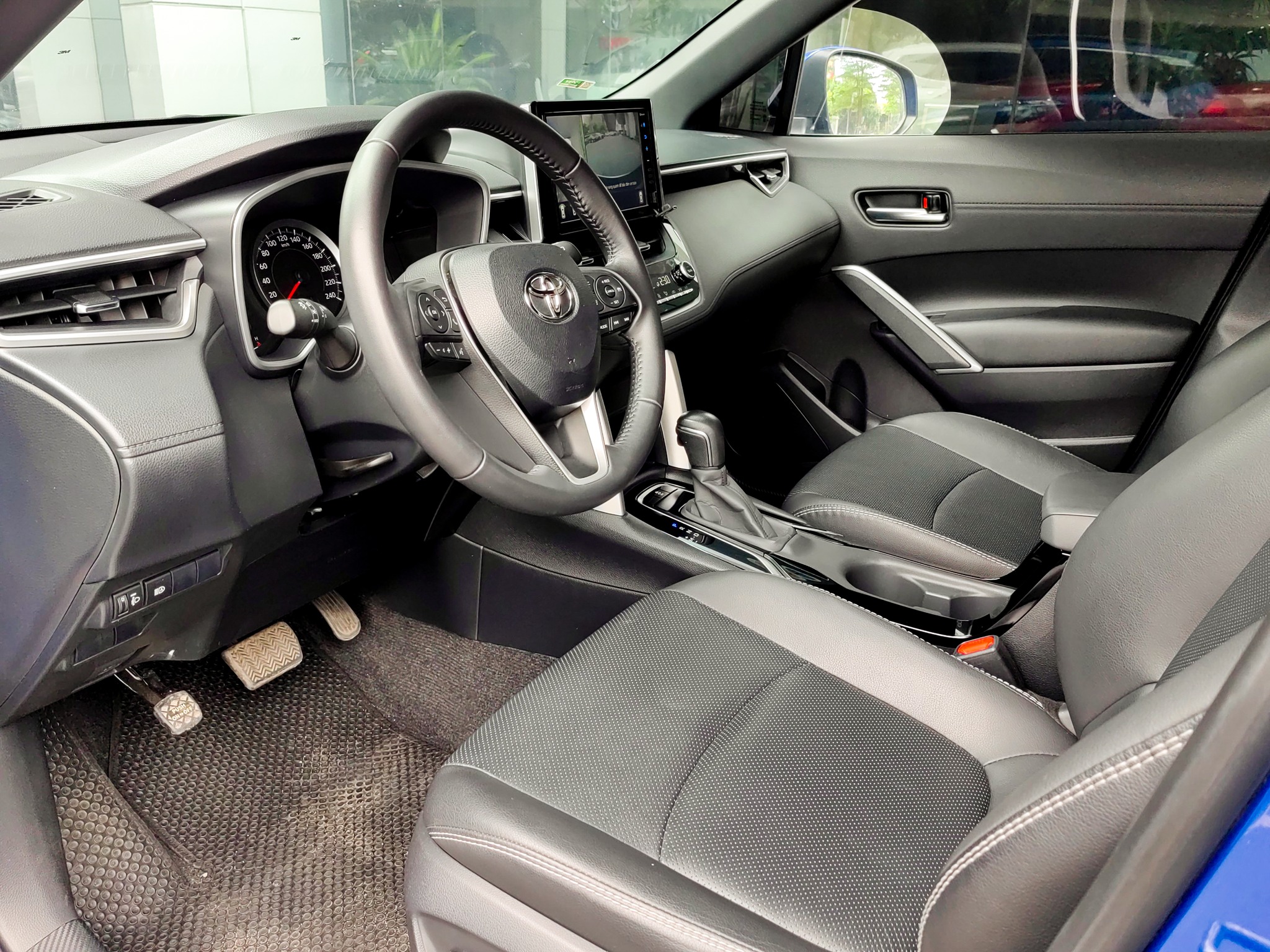 TOYOTA COROLLA CROSS 1.8V