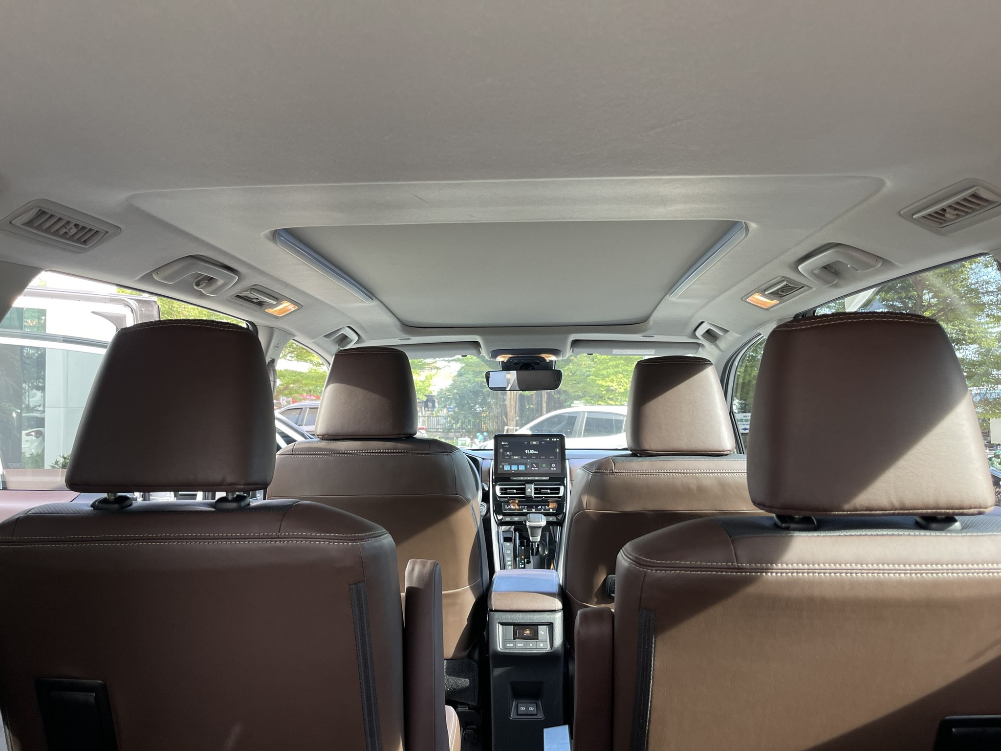 TOYOTA INNOVA CROSS HYBRID