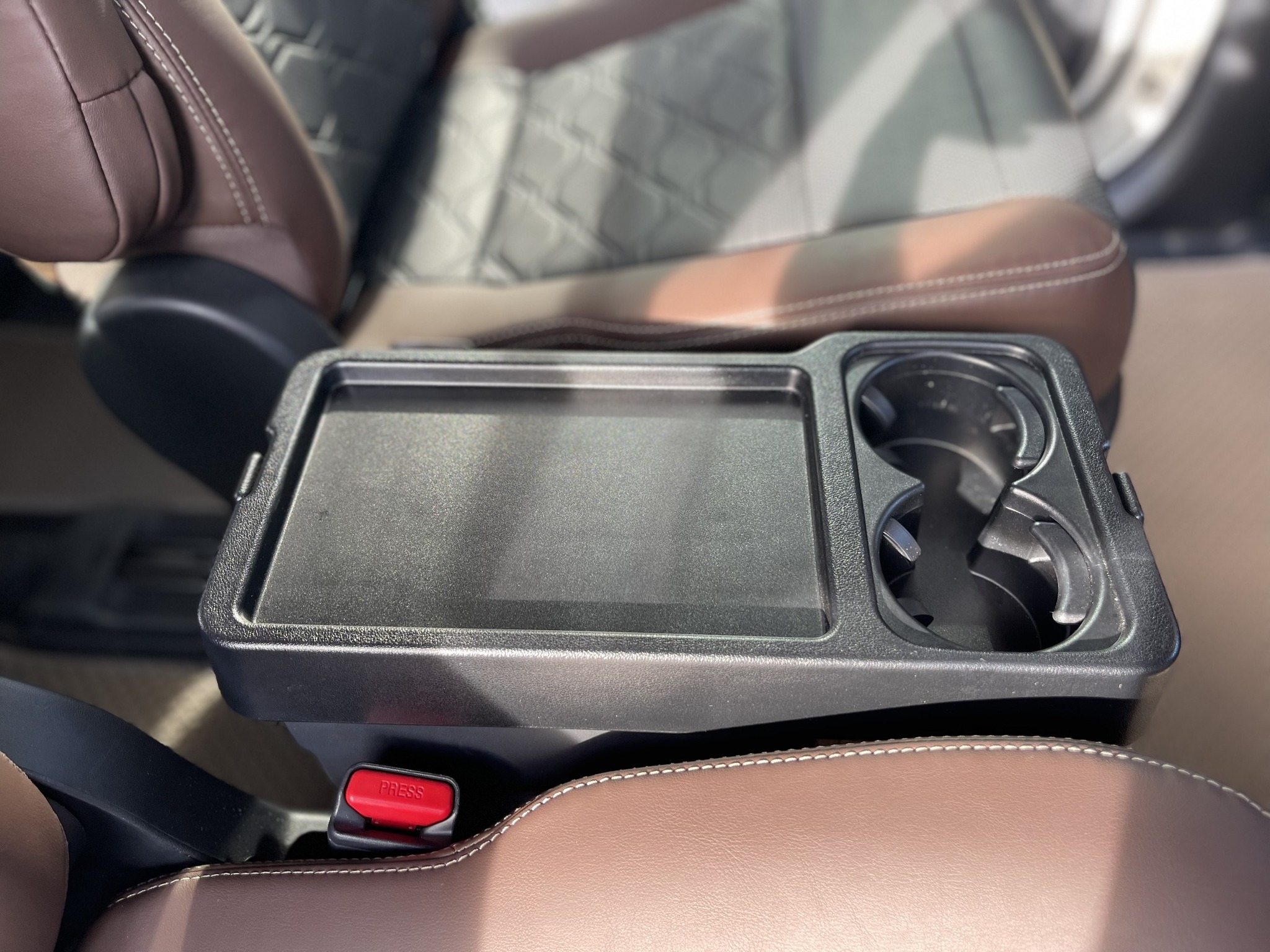 TOYOTA INNOVA CROSS HYBRID