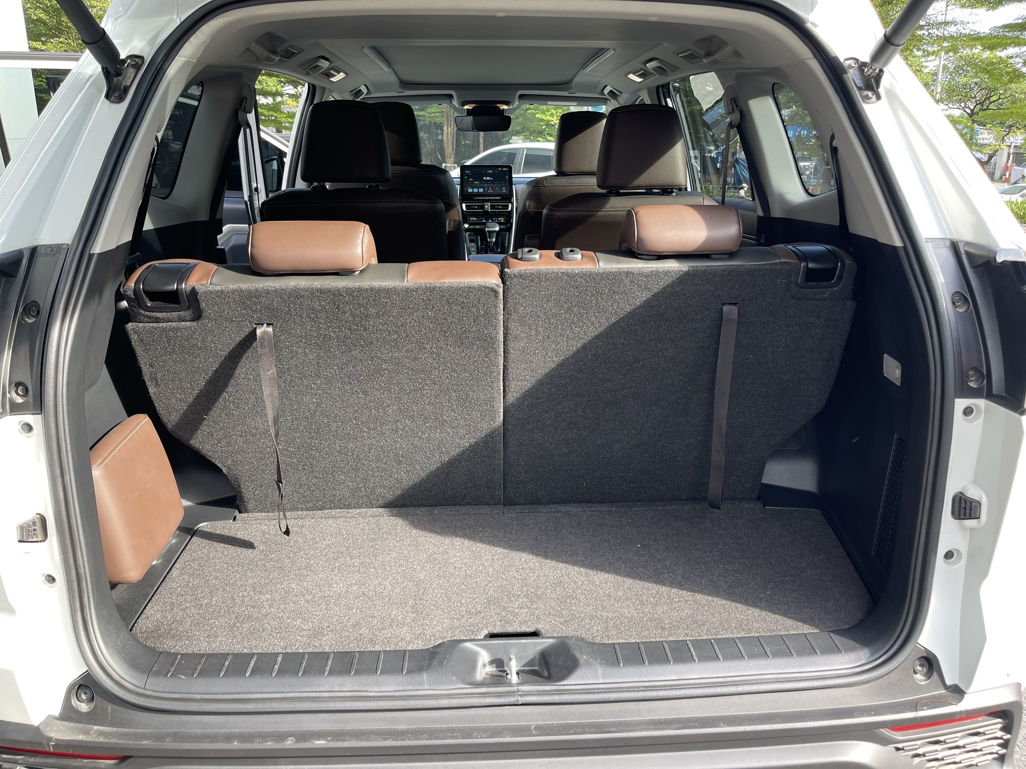 TOYOTA INNOVA CROSS HYBRID